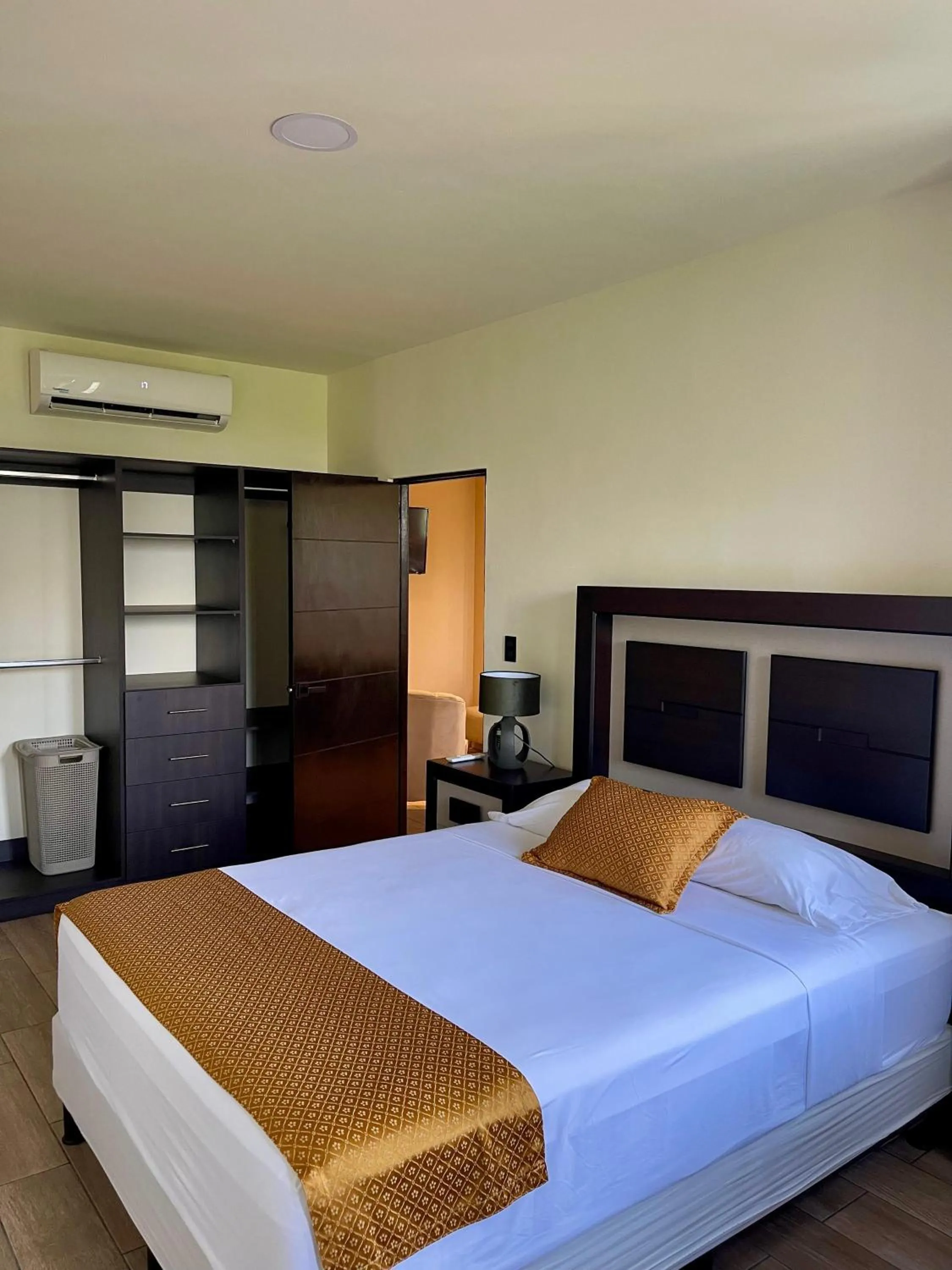 Bed in Hotel Villa Serena San Benito