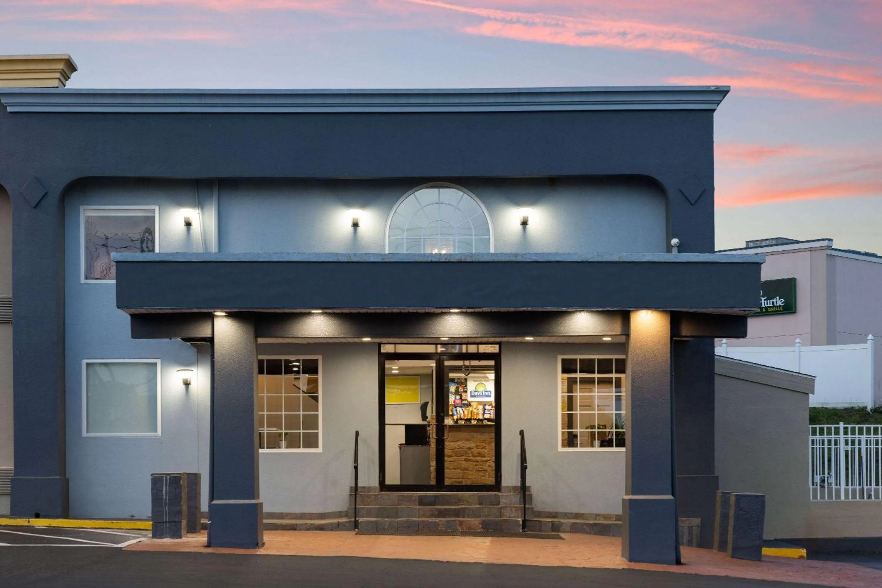 Property building in Days Inn by Wyndham Aberdeen