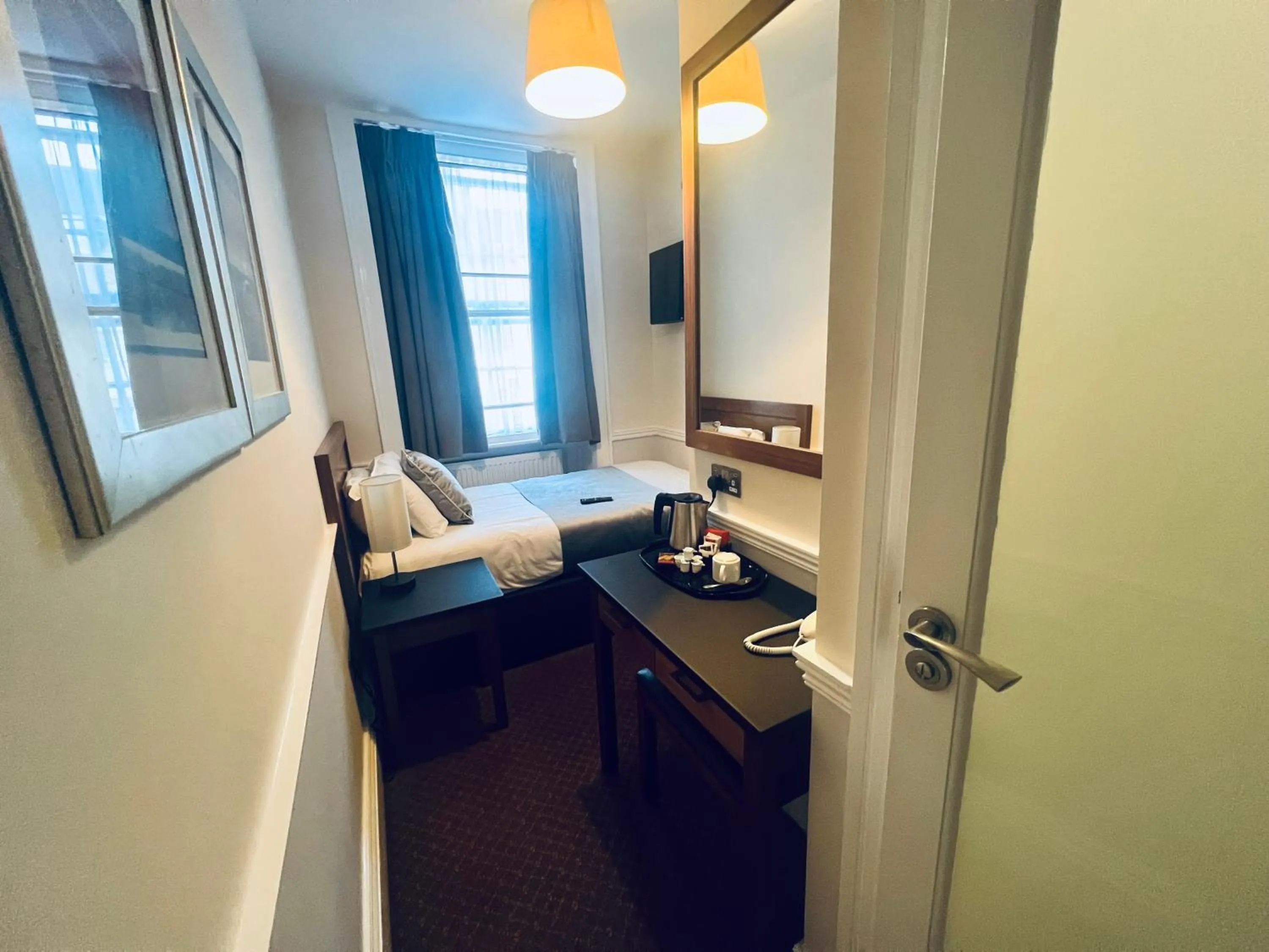 Bed in Hotel Cavendish