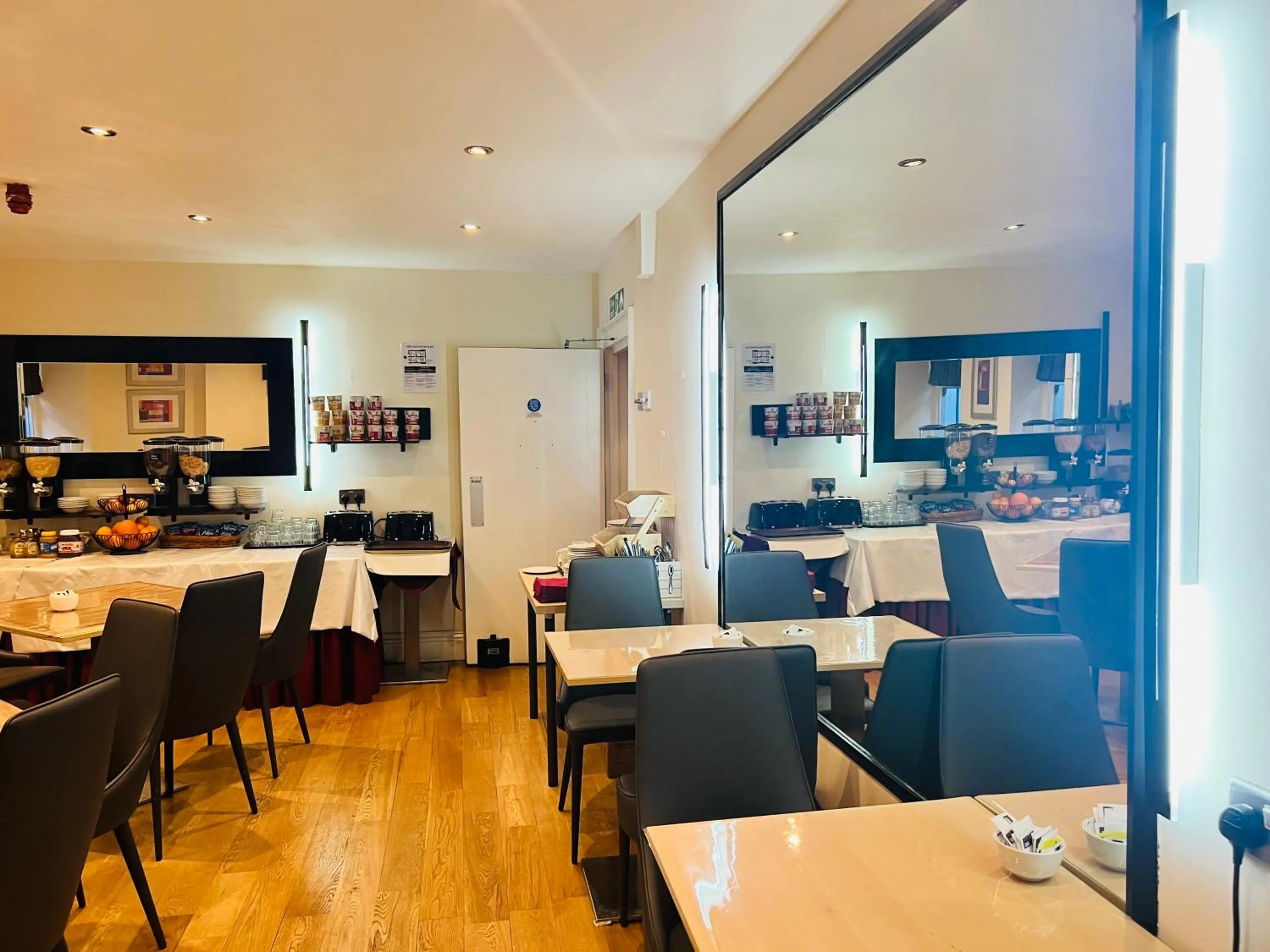 Seating area in Hotel Cavendish