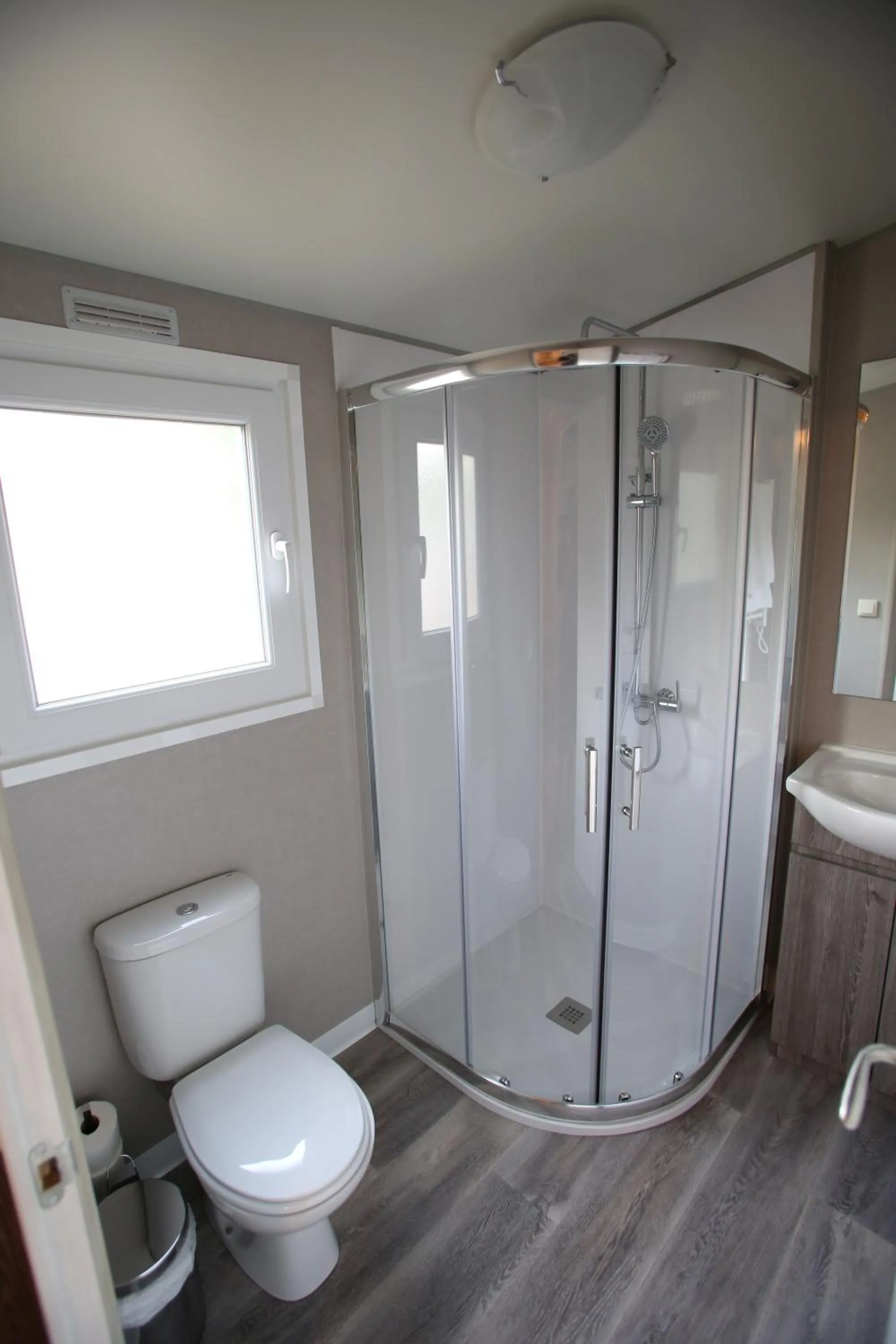 Shower in Bungalows y Mobil Homes Camping Regio