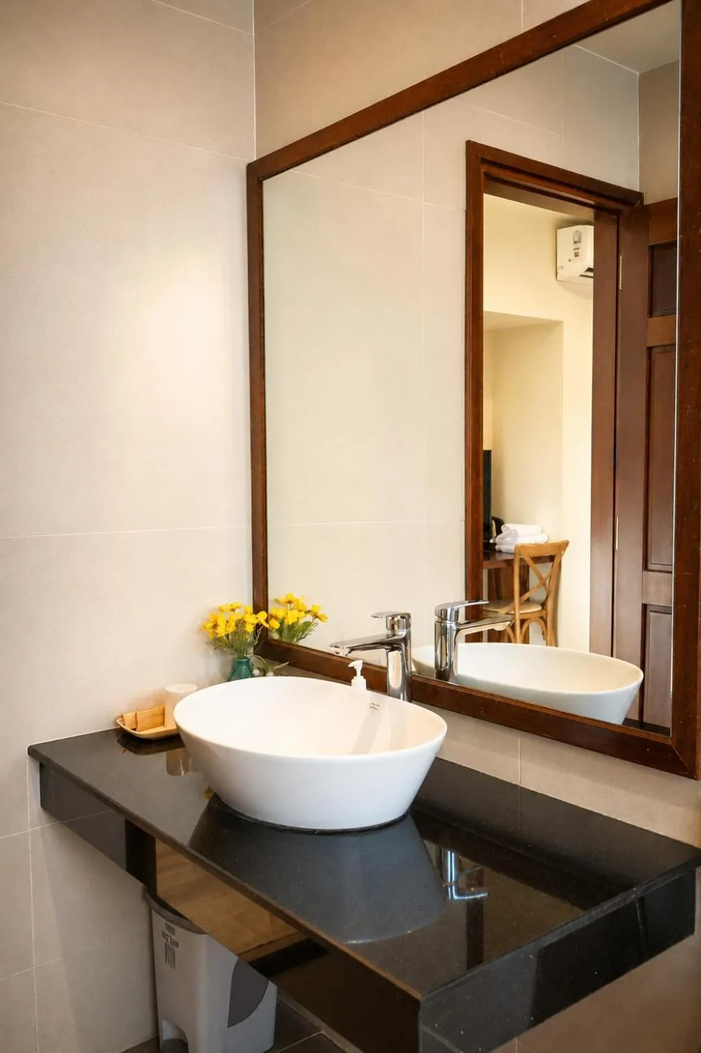 Toilet in Soleil House