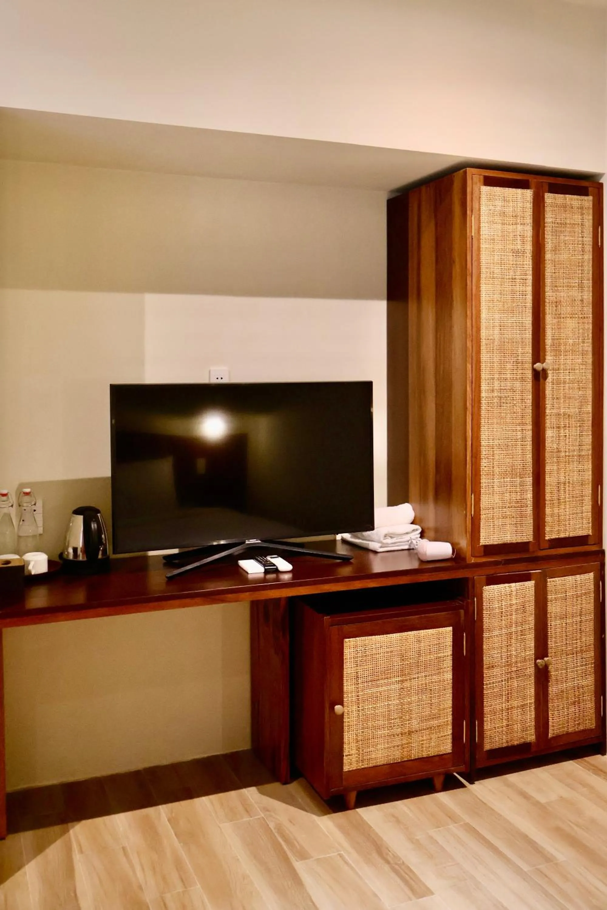 minibar in Soleil House
