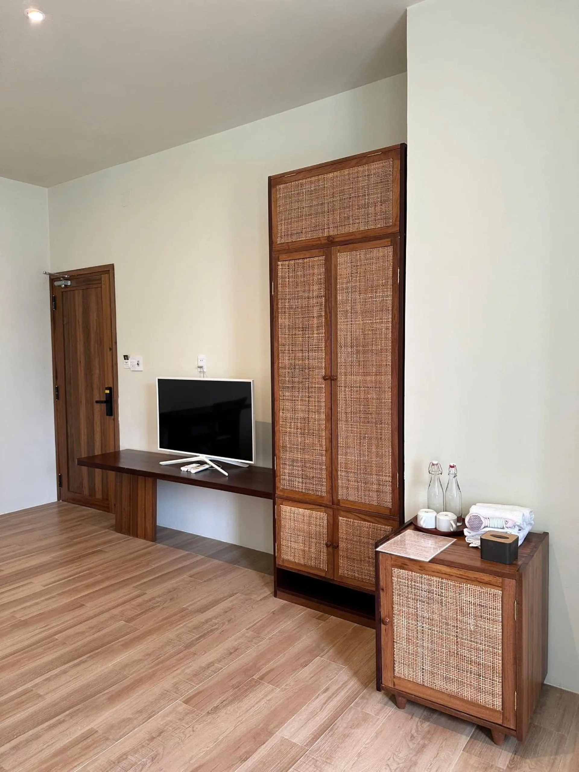minibar in Soleil House