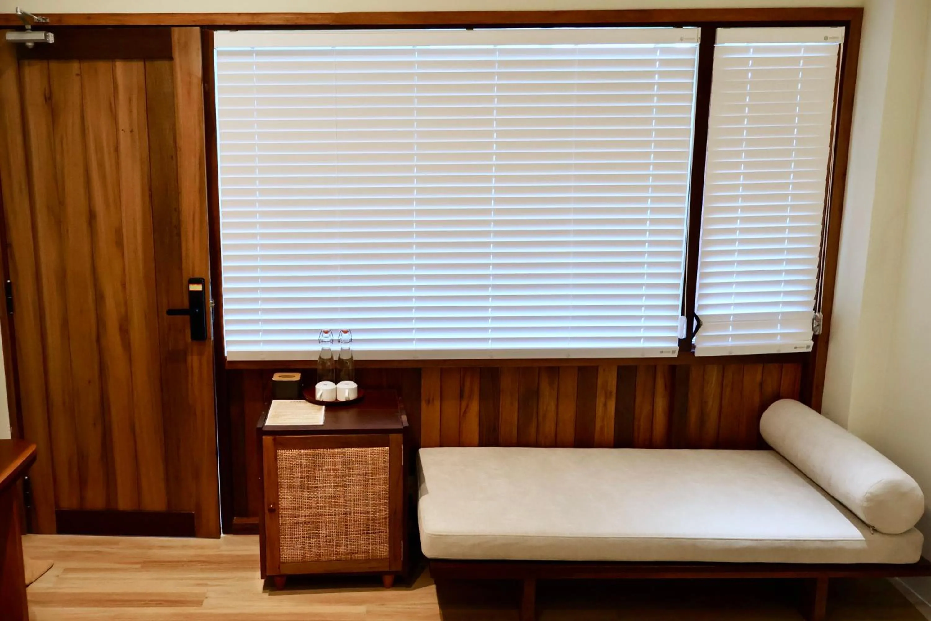 minibar, Bed in Soleil House