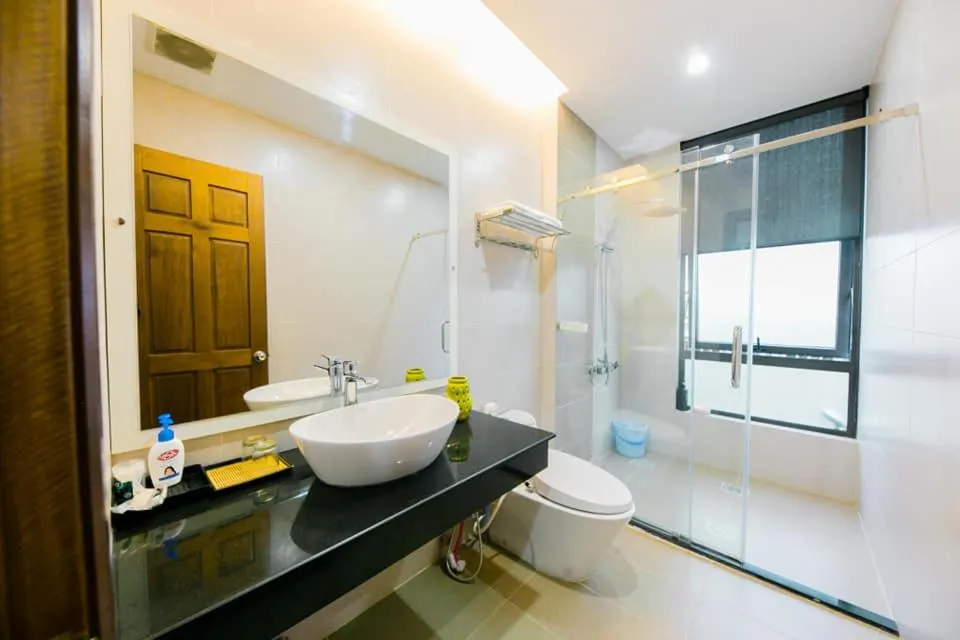 Shower in Soleil House