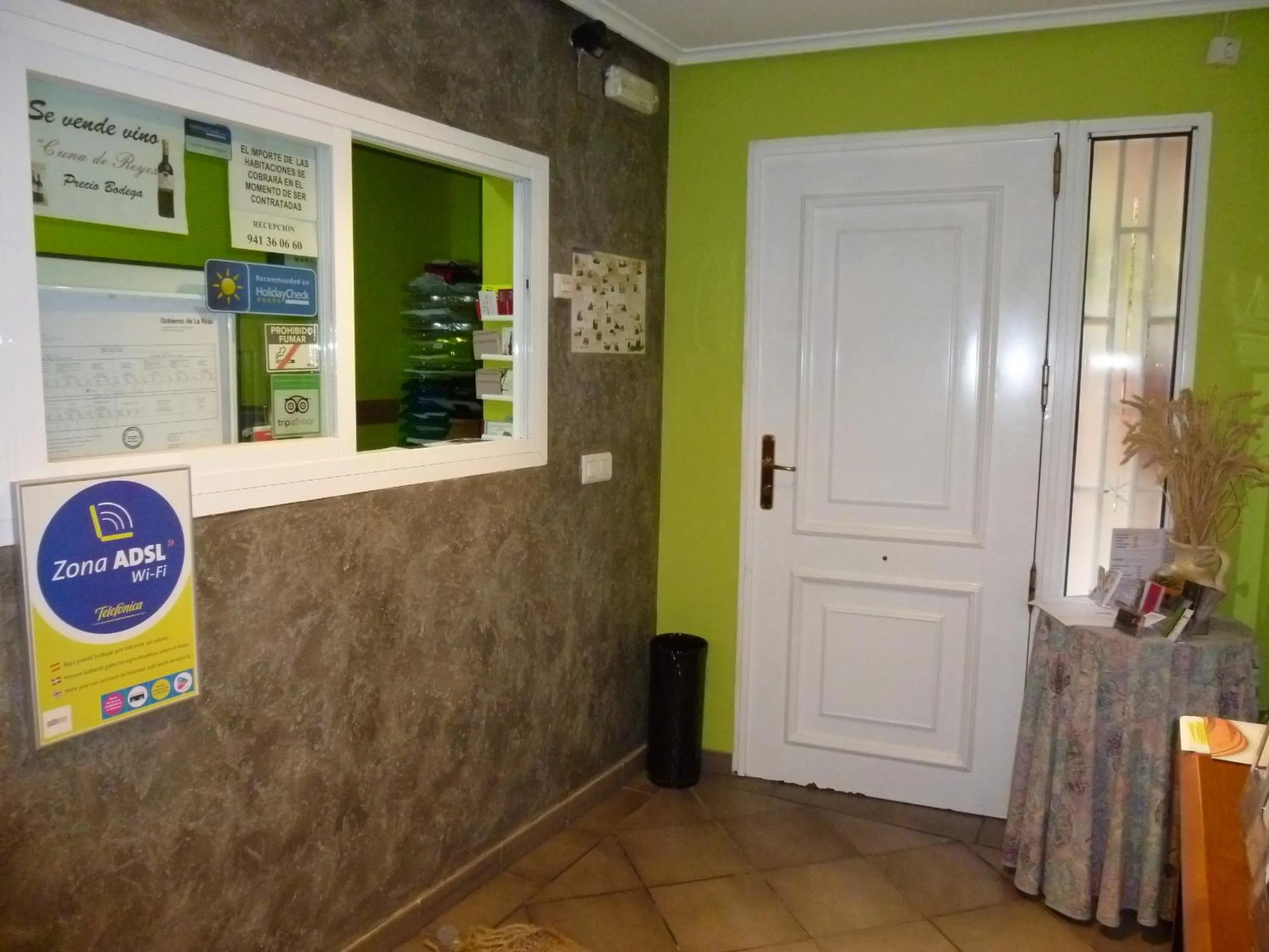 Lobby or reception in Hostal Ciudad de Nájera