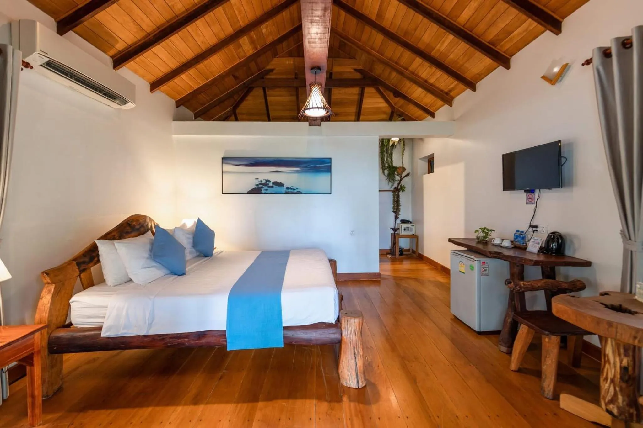 Photo of the whole room, Bed in Mafiya Resort