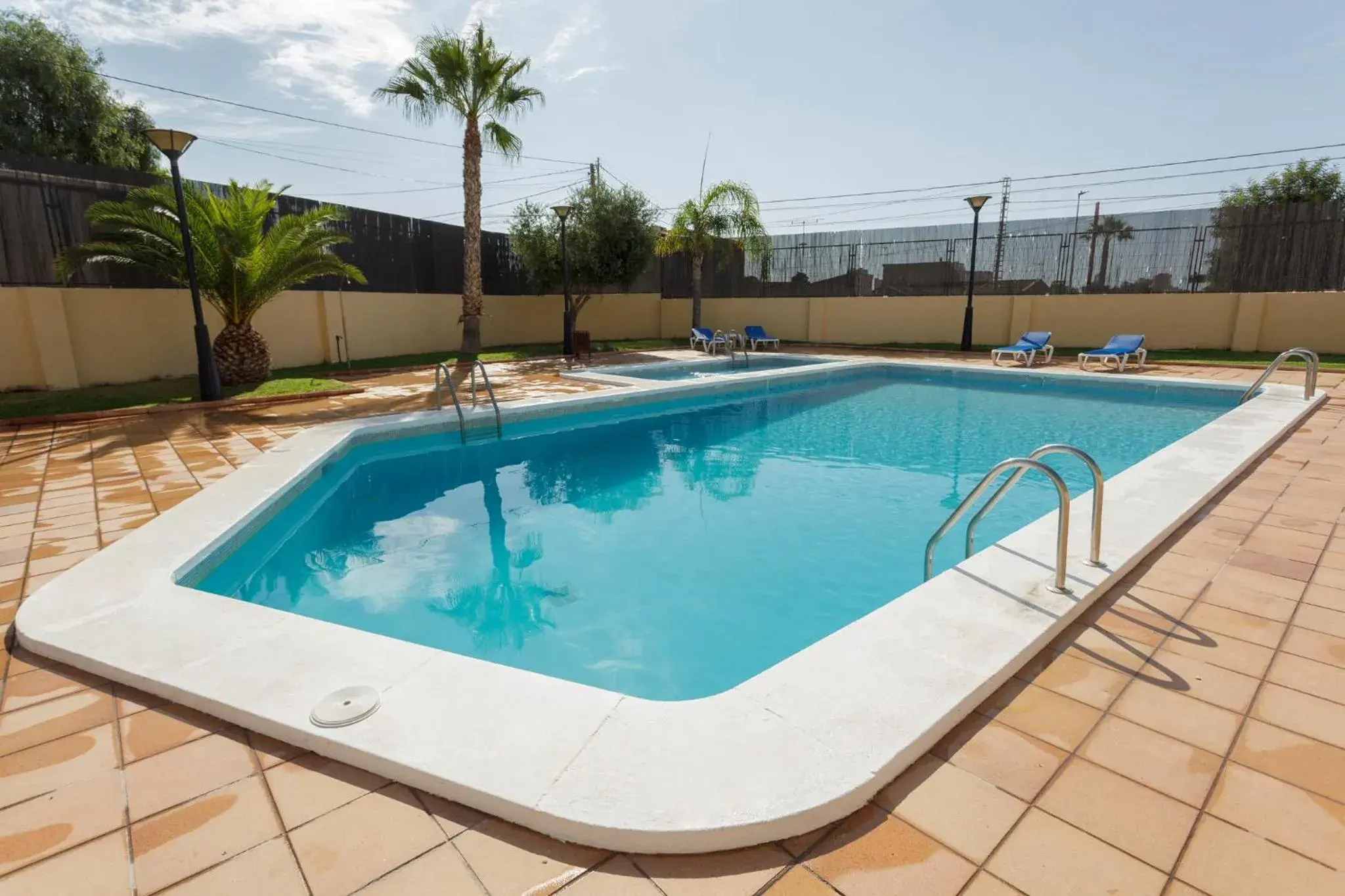 Swimming pool in Hospedium Hotel Abril Swimming pool in Hospedium Hotel Abril