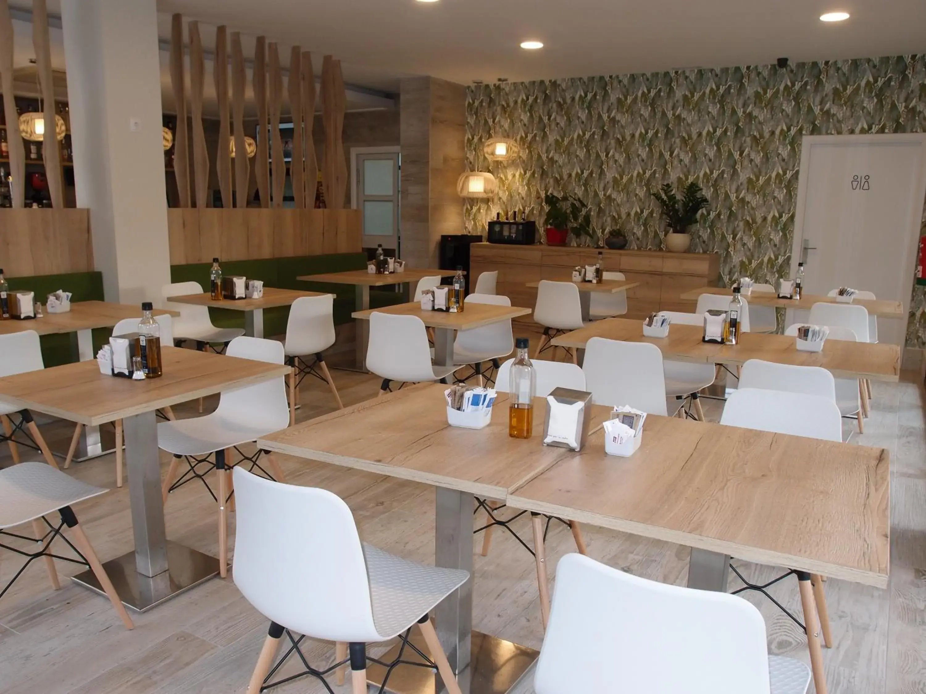 Restaurant/places to eat in Hospedium Hotel Abril Restaurant/places to eat in Hospedium Hotel Abril