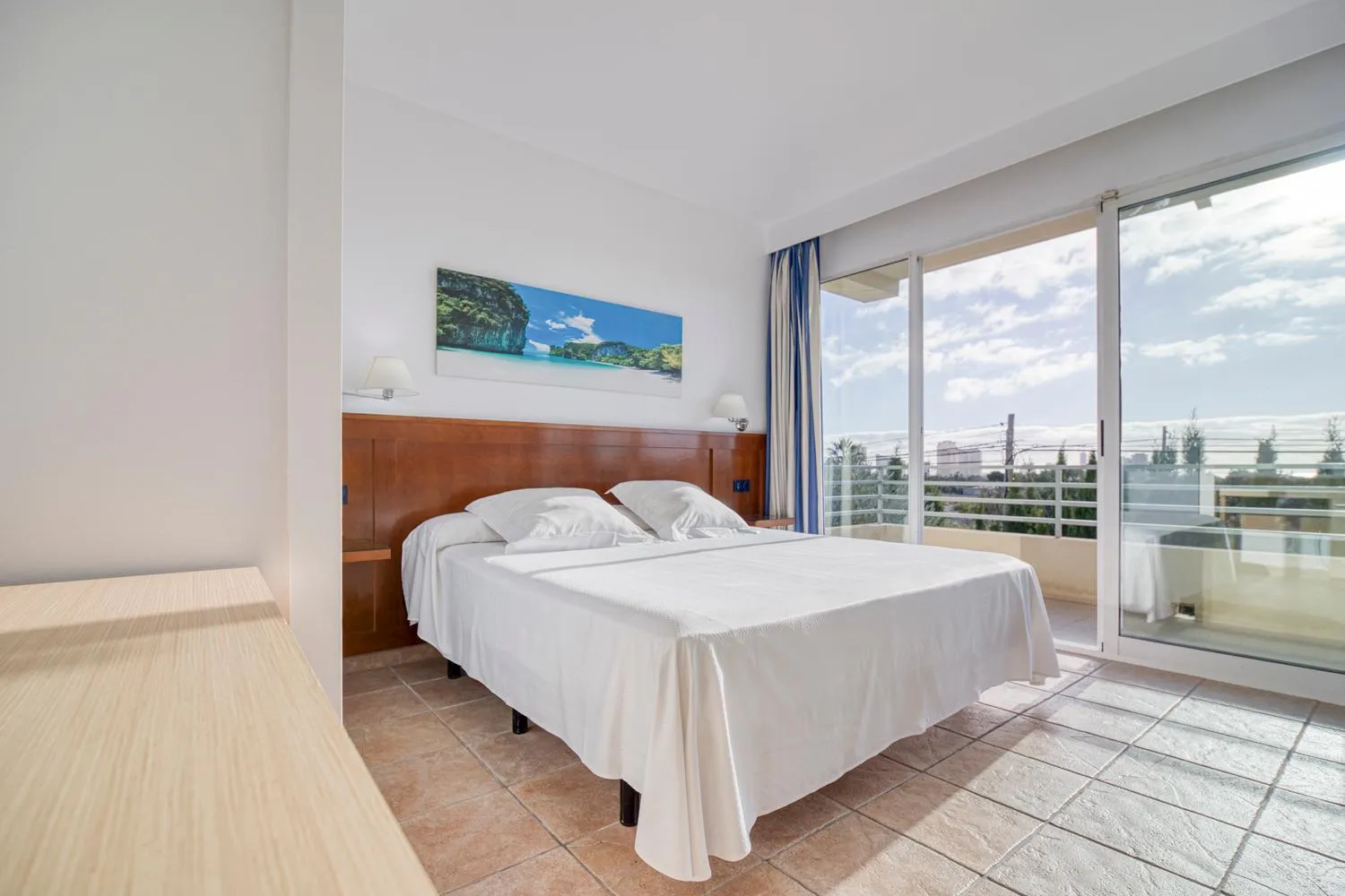 Photo of the whole room, Bed in Hospedium Hotel Abril