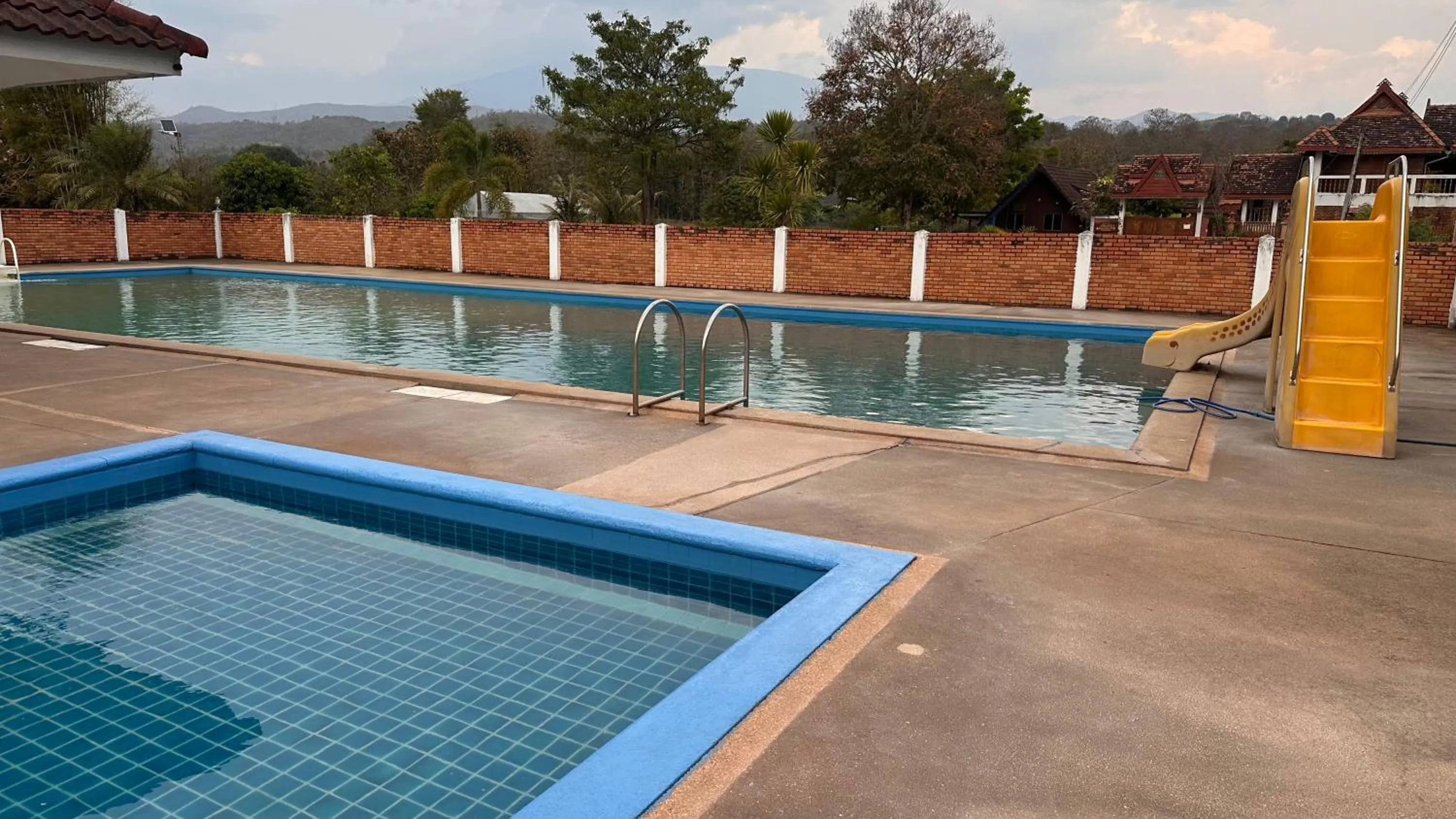 Mae Chaem Hotel and Resort