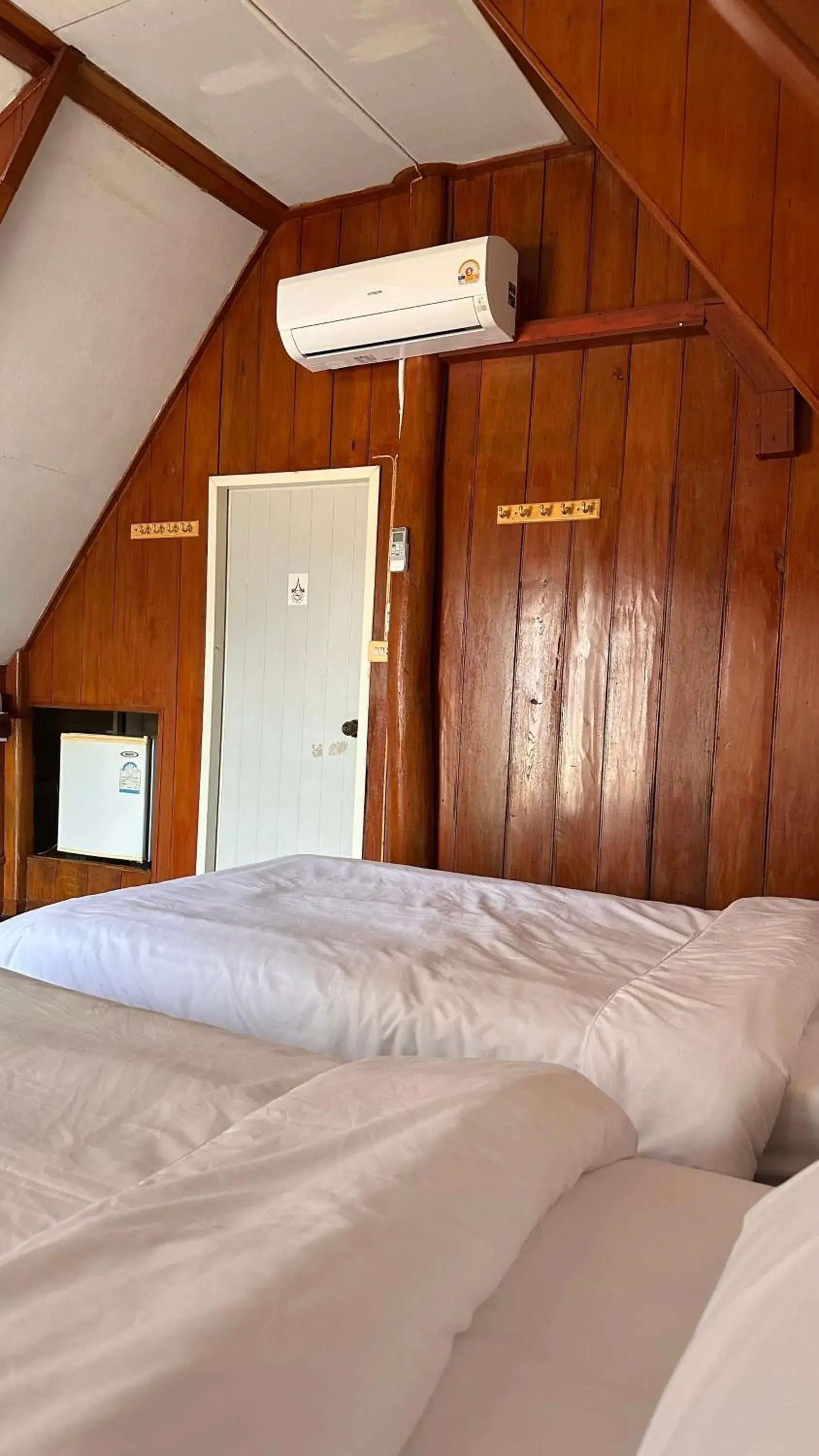 Economy Twin Room in Mae Chaem Hotel and Resort Economy Twin Room in Mae Chaem Hotel and Resort