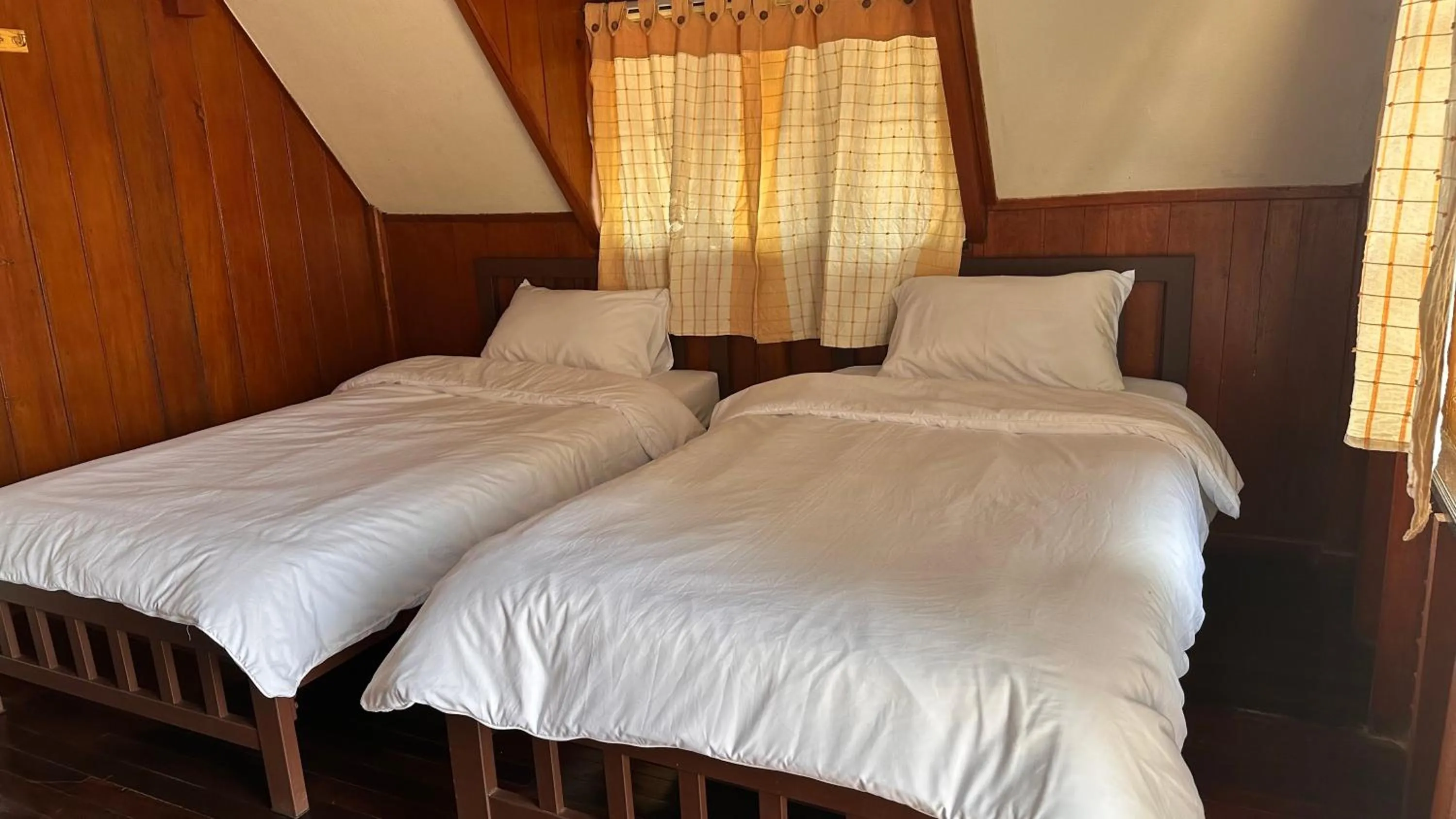 Economy Twin Room in Mae Chaem Hotel and Resort