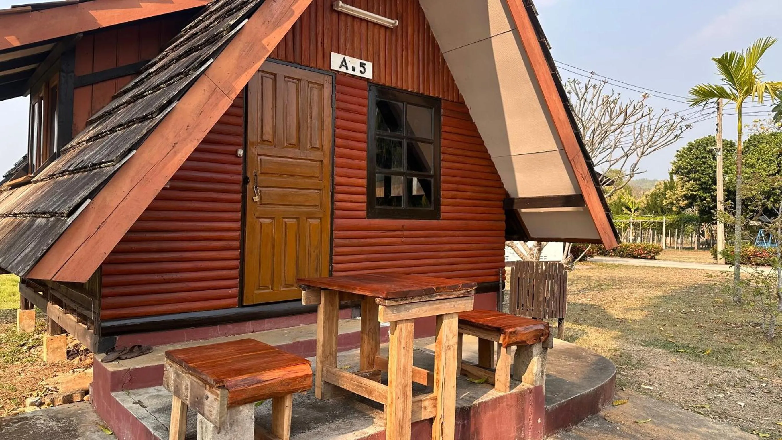 Mae Chaem Hotel and Resort