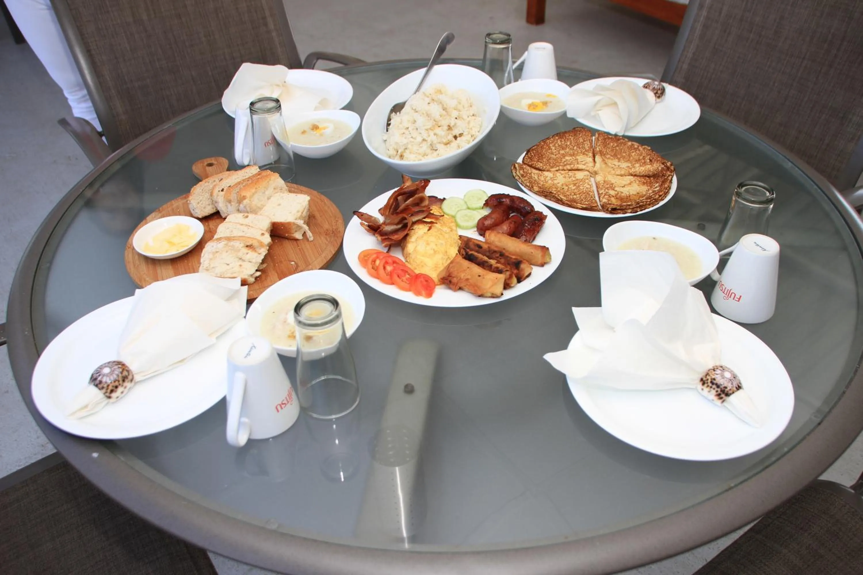 Breakfast in Victoria's Bed & Breakfast