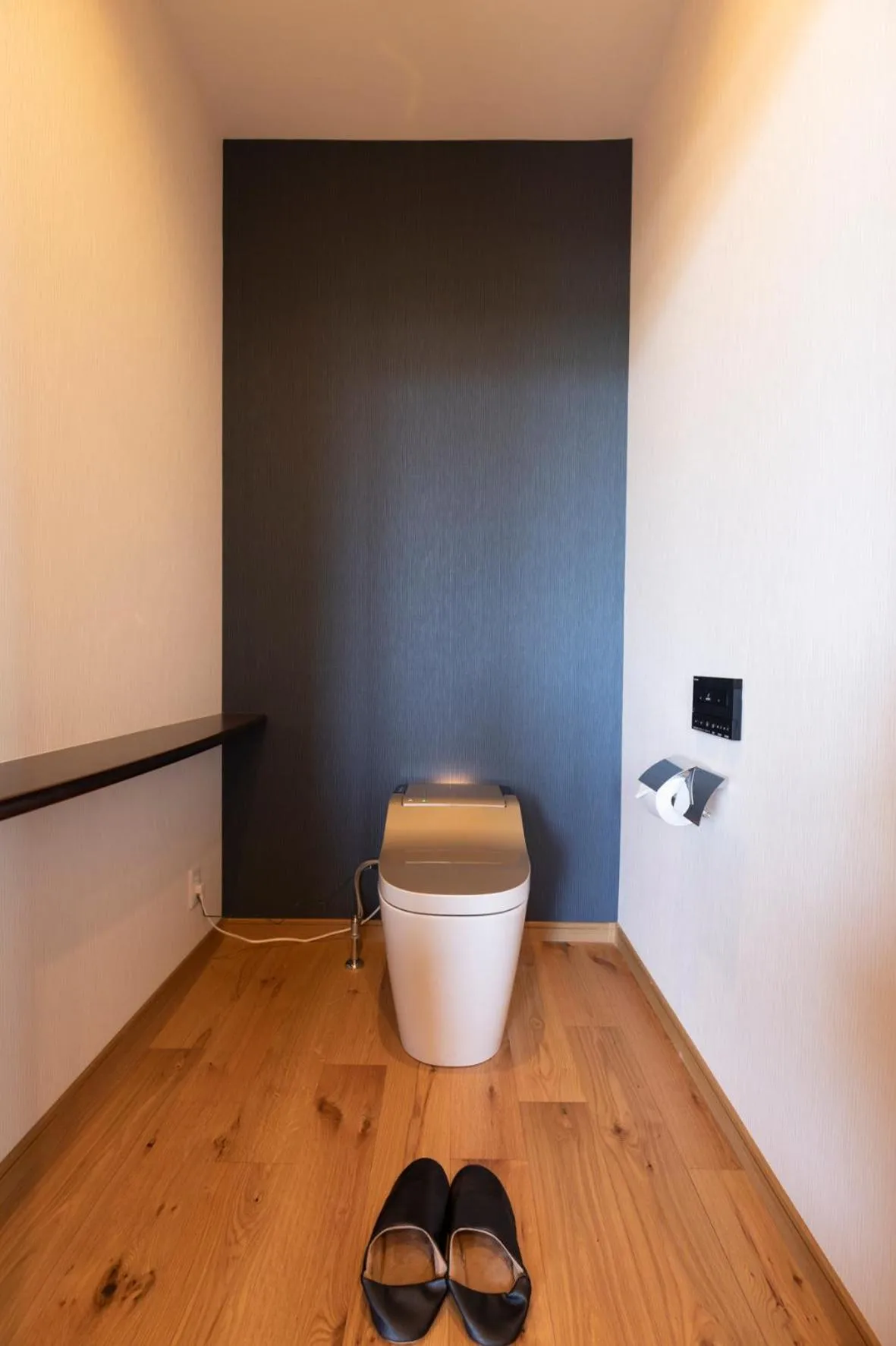 Toilet in 宮島離れの宿 IBUKU -Miyajima Hanare no Yado IBUKU-