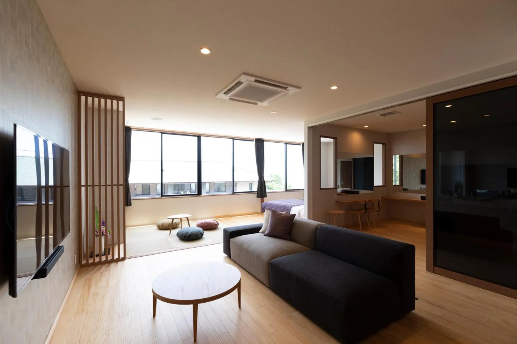 TV and multimedia in 宮島離れの宿 IBUKU -Miyajima Hanare no Yado IBUKU-