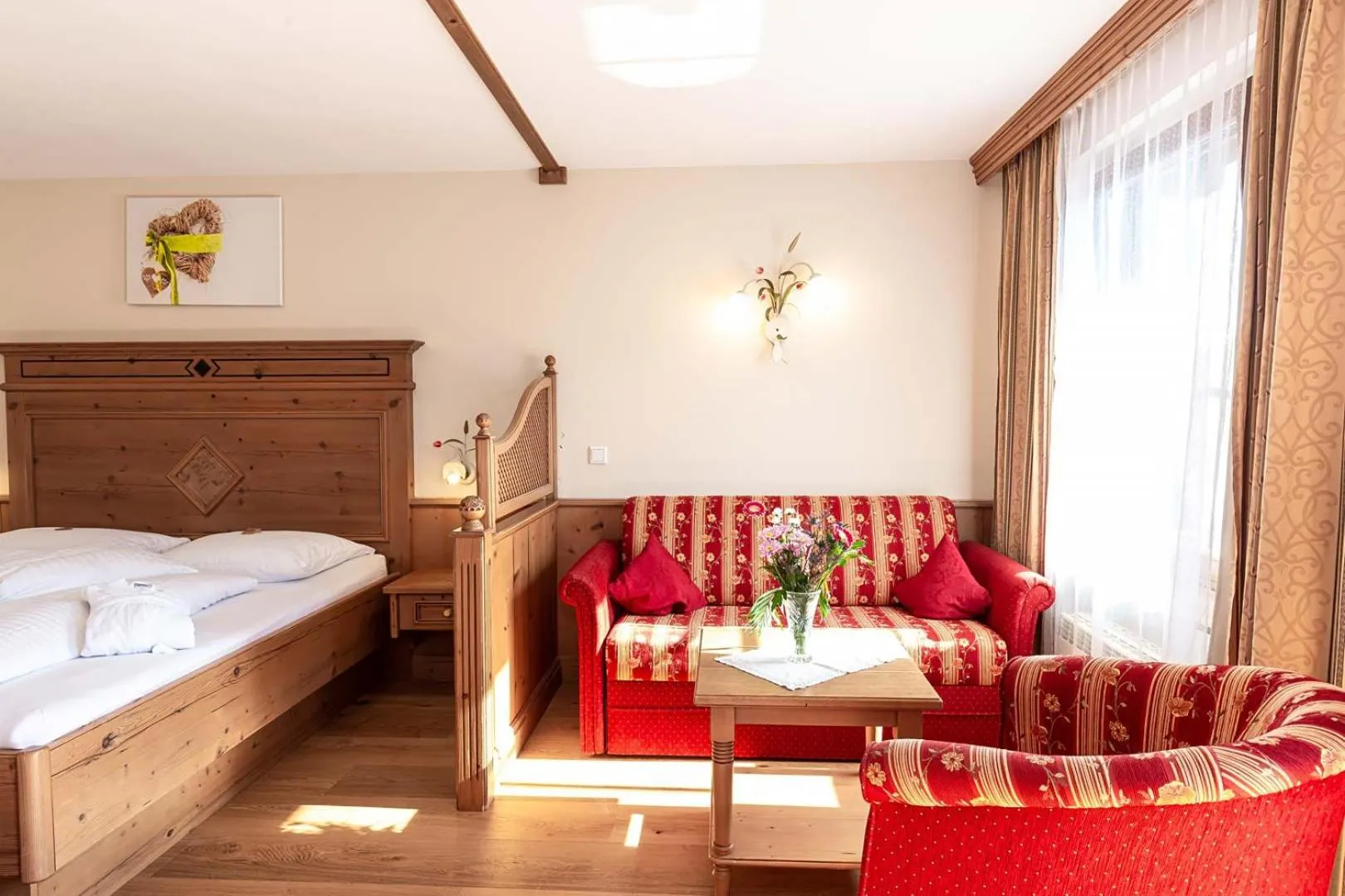 Living room, Bed in Familien- und Vitalhotel Mühlpointhof