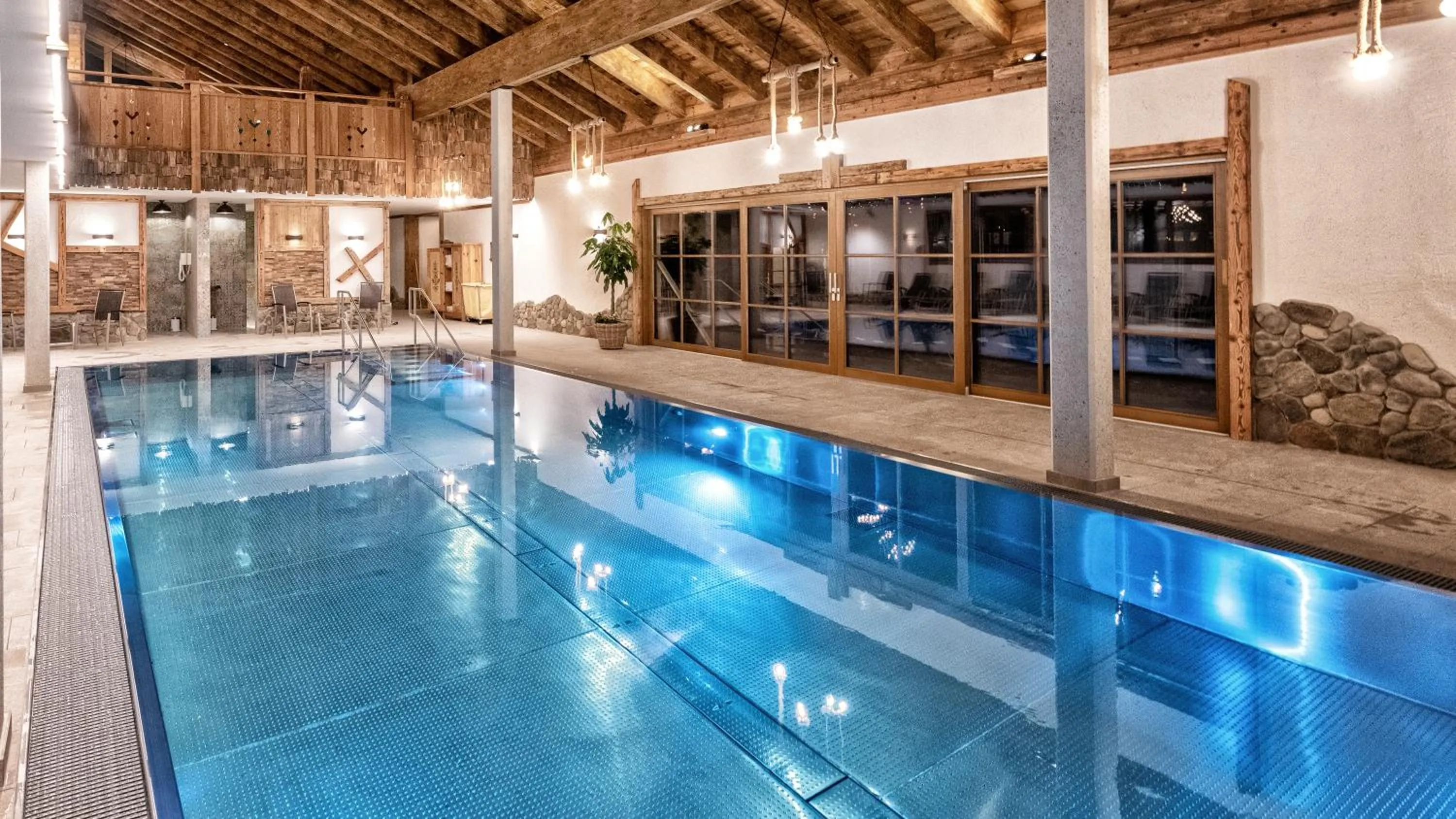 Pool view in Familien- und Vitalhotel Mühlpointhof