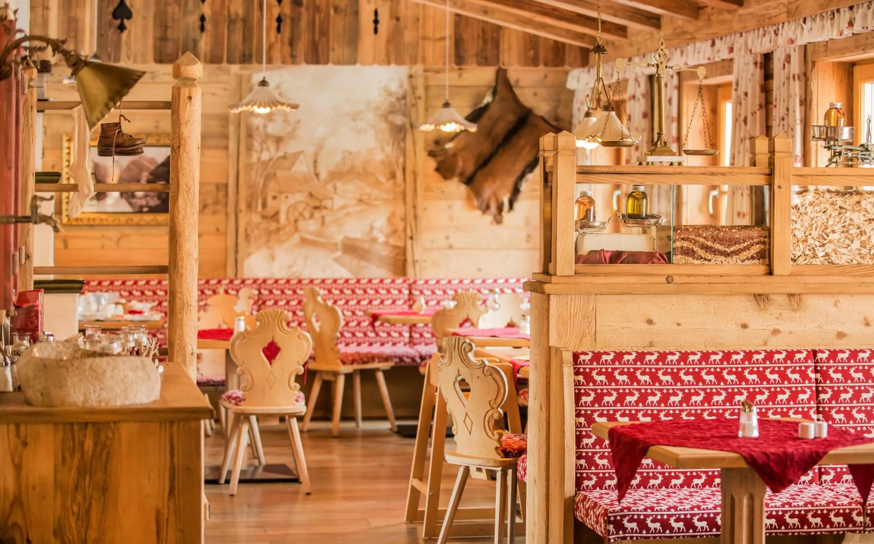 Restaurant/places to eat in Familien- und Vitalhotel Mühlpointhof