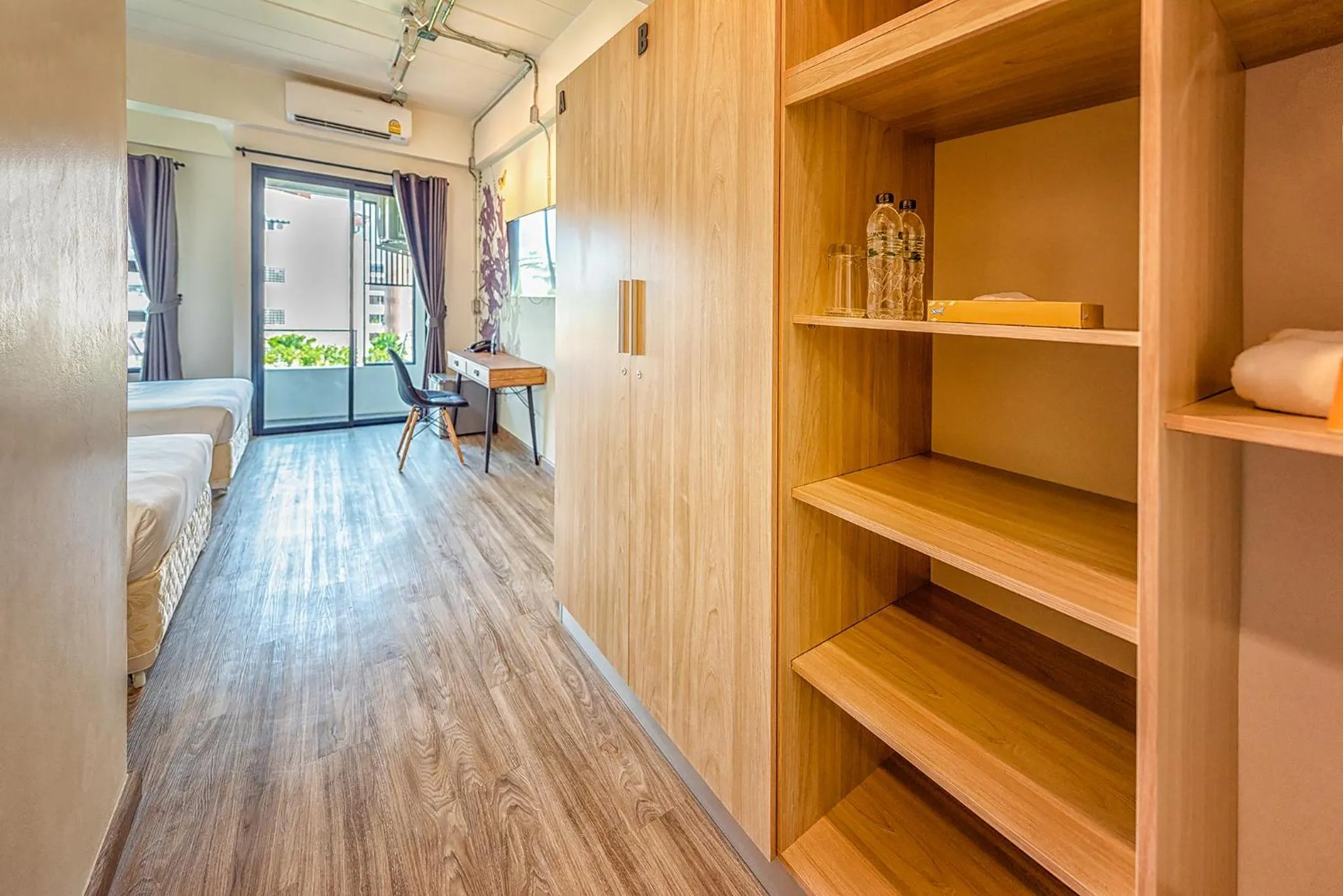 bunk bed in Bangkok Oasis Hotel