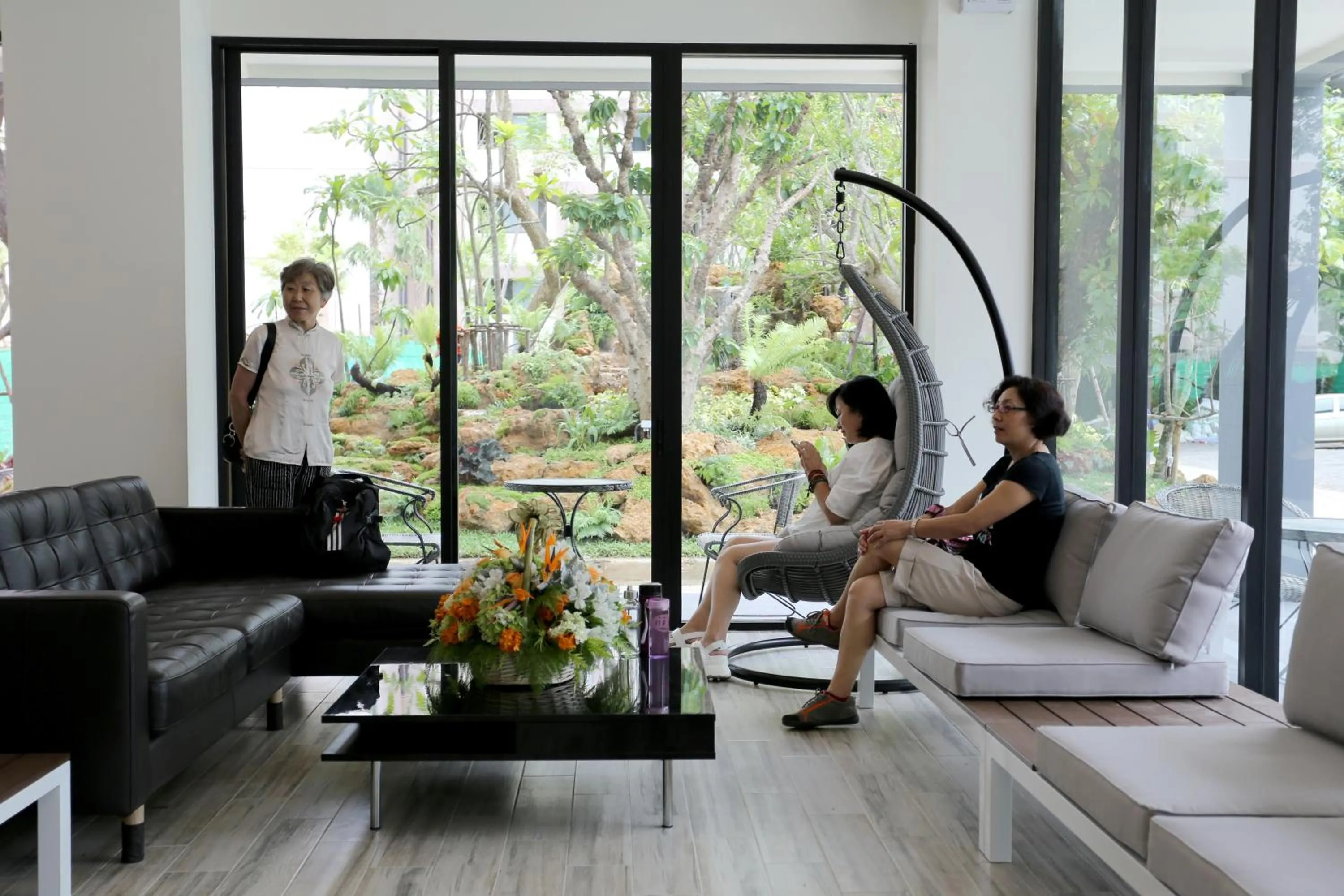 Lobby or reception in Bangkok Oasis Hotel