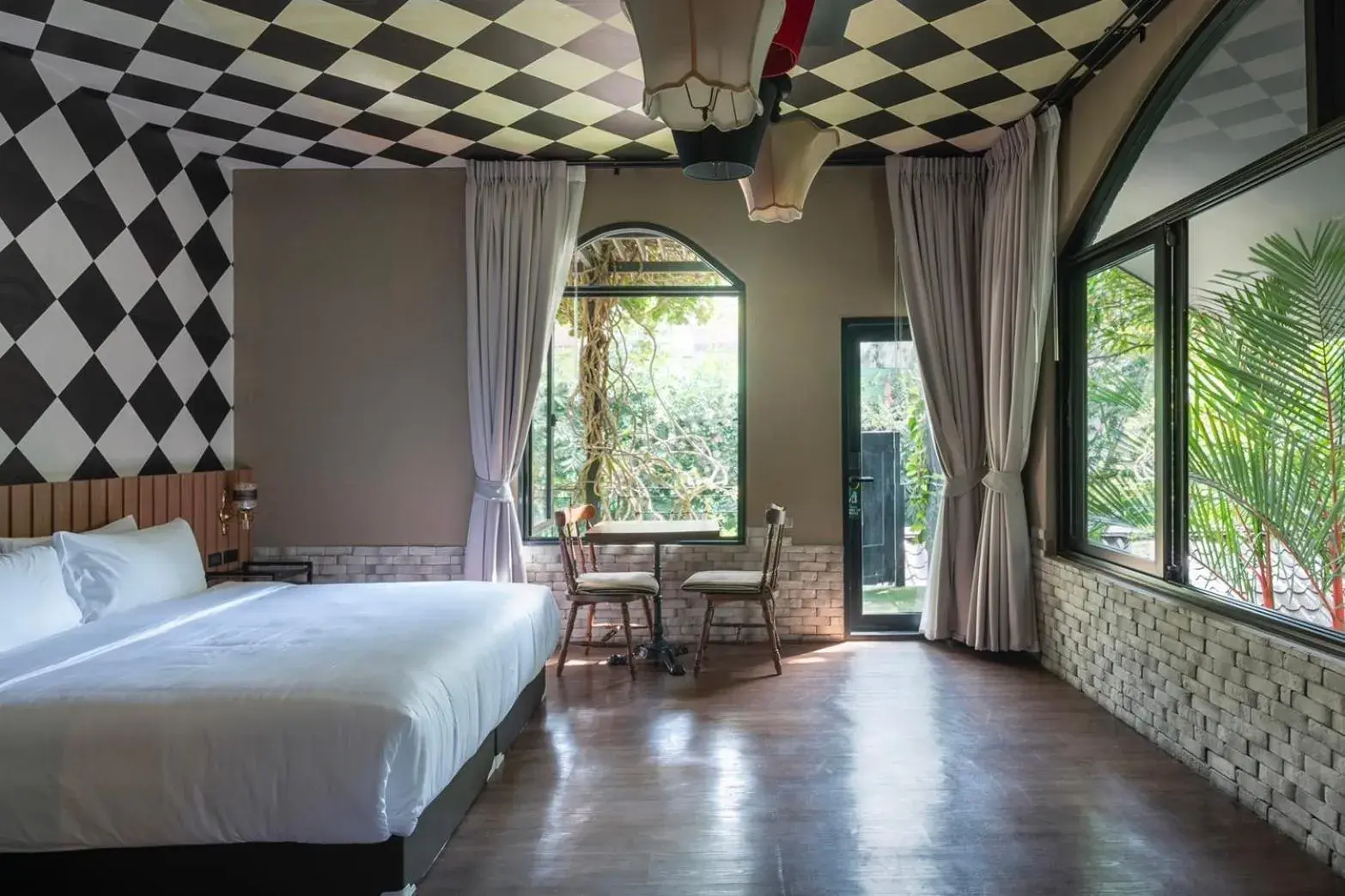 Bed in Bangkok Oasis Hotel Bed in Bangkok Oasis Hotel