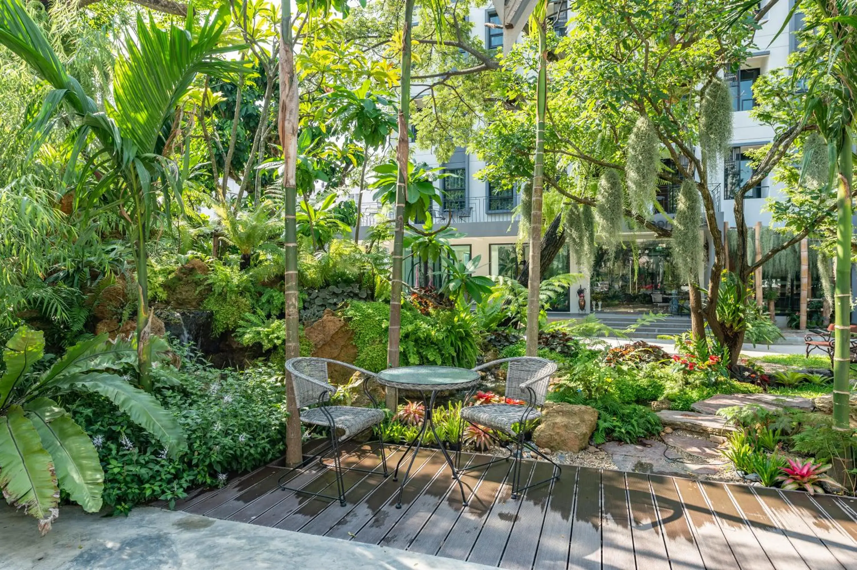 Facade/entrance in Bangkok Oasis Hotel Facade/entrance in Bangkok Oasis Hotel