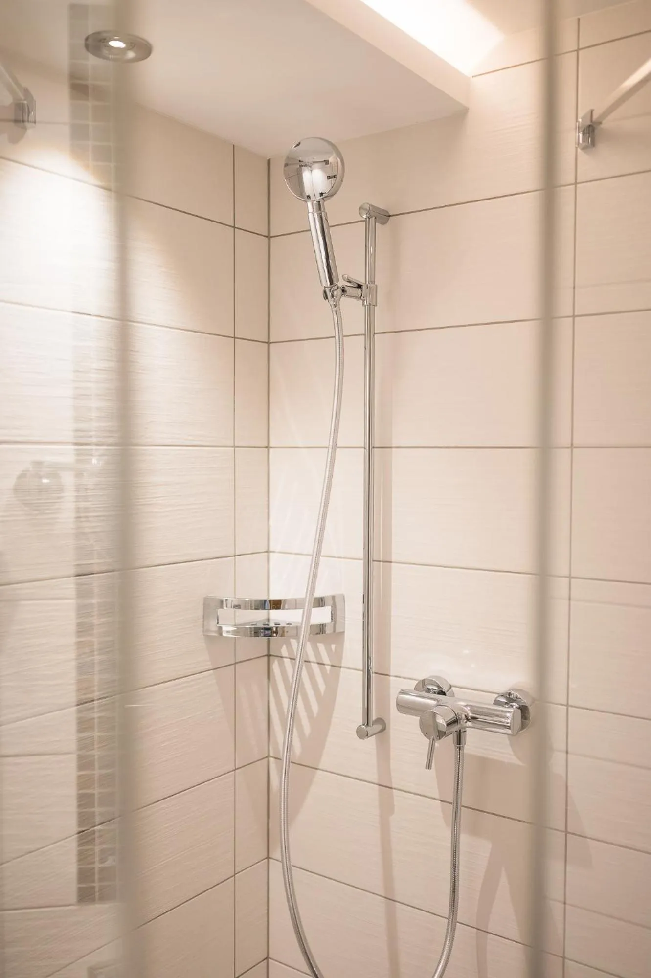 Shower in Hotel Seespitz