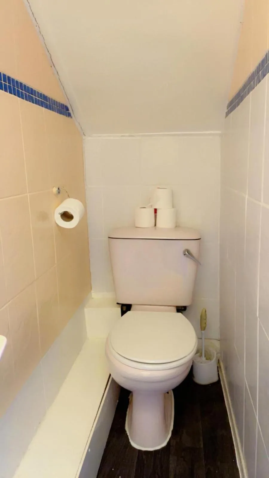 Bathroom in Fern Villa Hotel - Albert Road