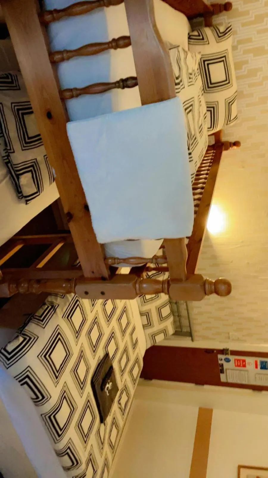 Bed in Fern Villa Hotel - Albert Road