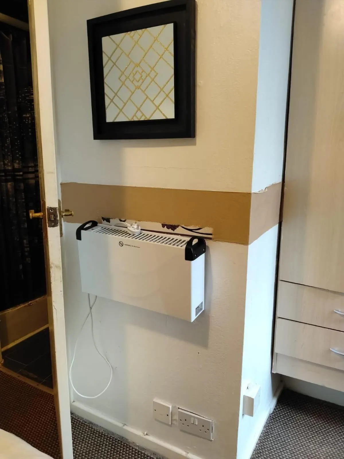 safe in Fern Villa Hotel - Albert Road