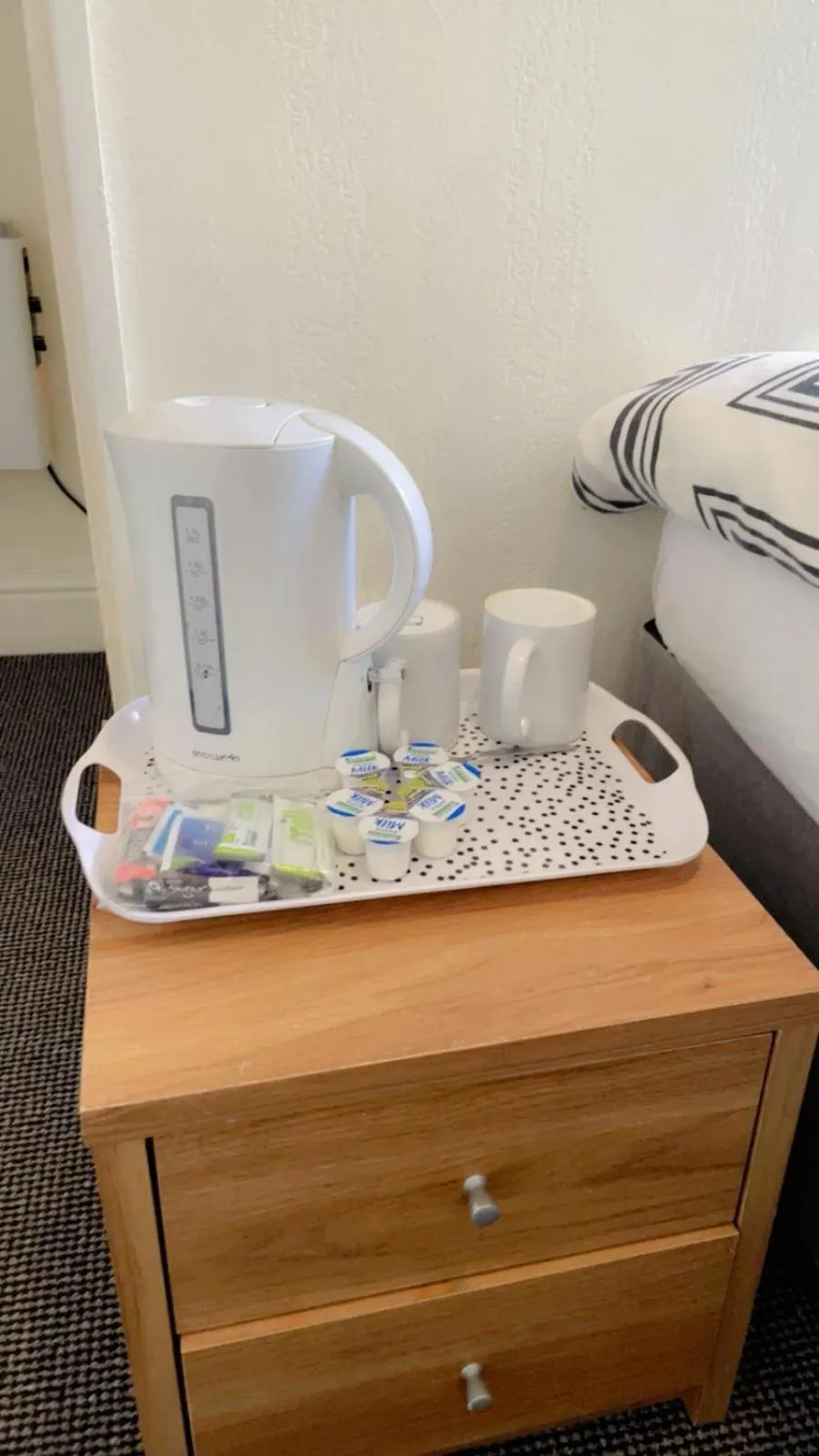 Coffee/tea facilities in Fern Villa Hotel - Albert Road