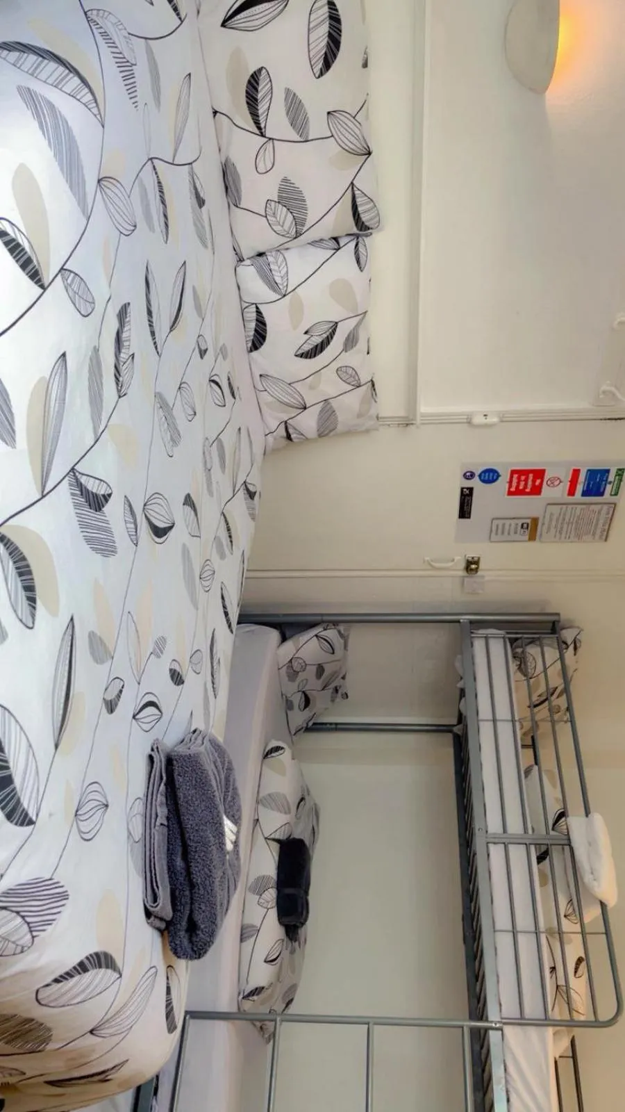 Bed in Fern Villa Hotel - Albert Road