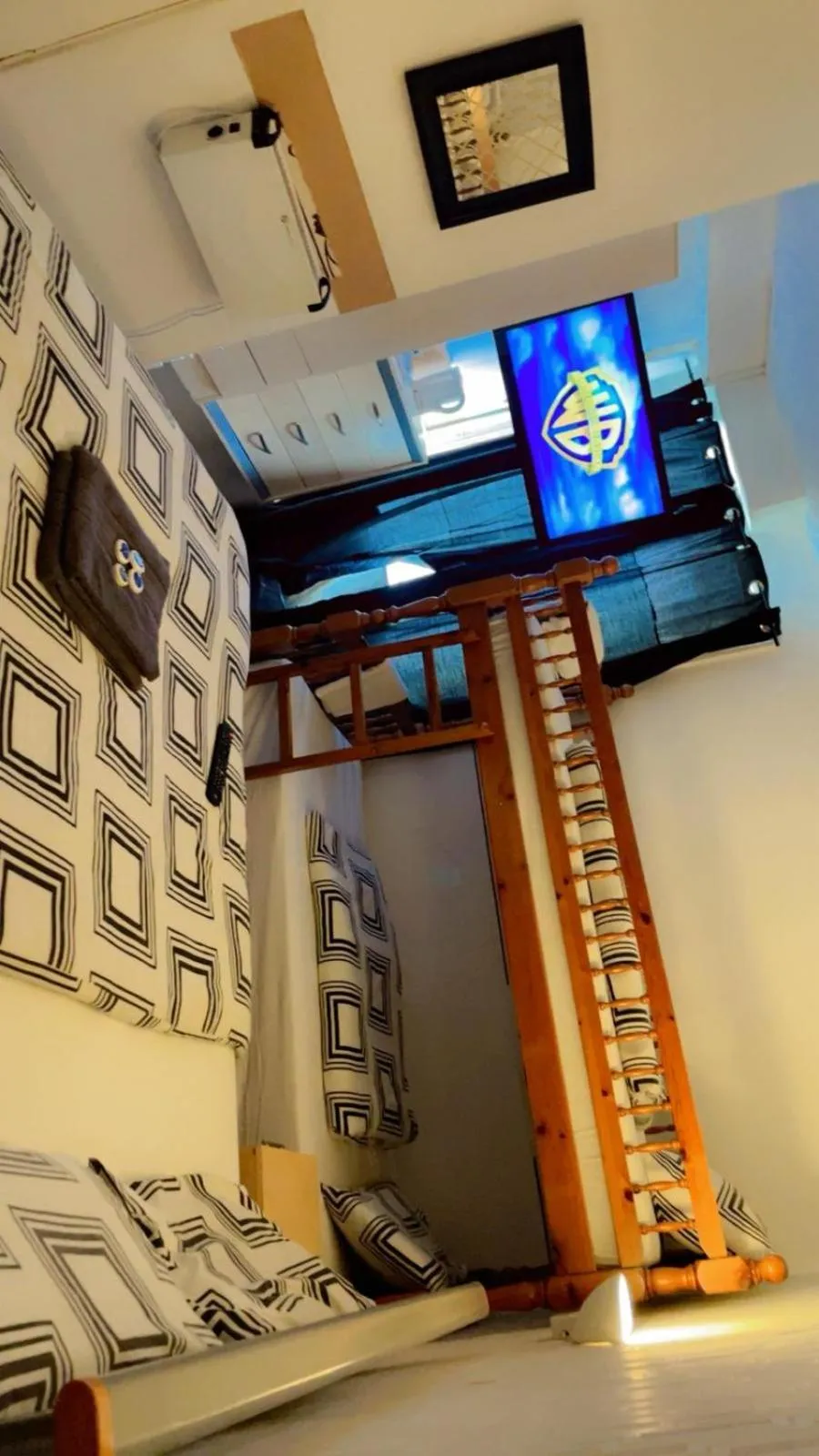 Bed in Fern Villa Hotel - Albert Road