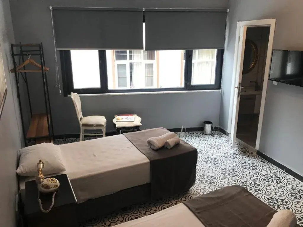 Bedroom, Bed in HHK Hotel Bedroom, Bed in HHK Hotel