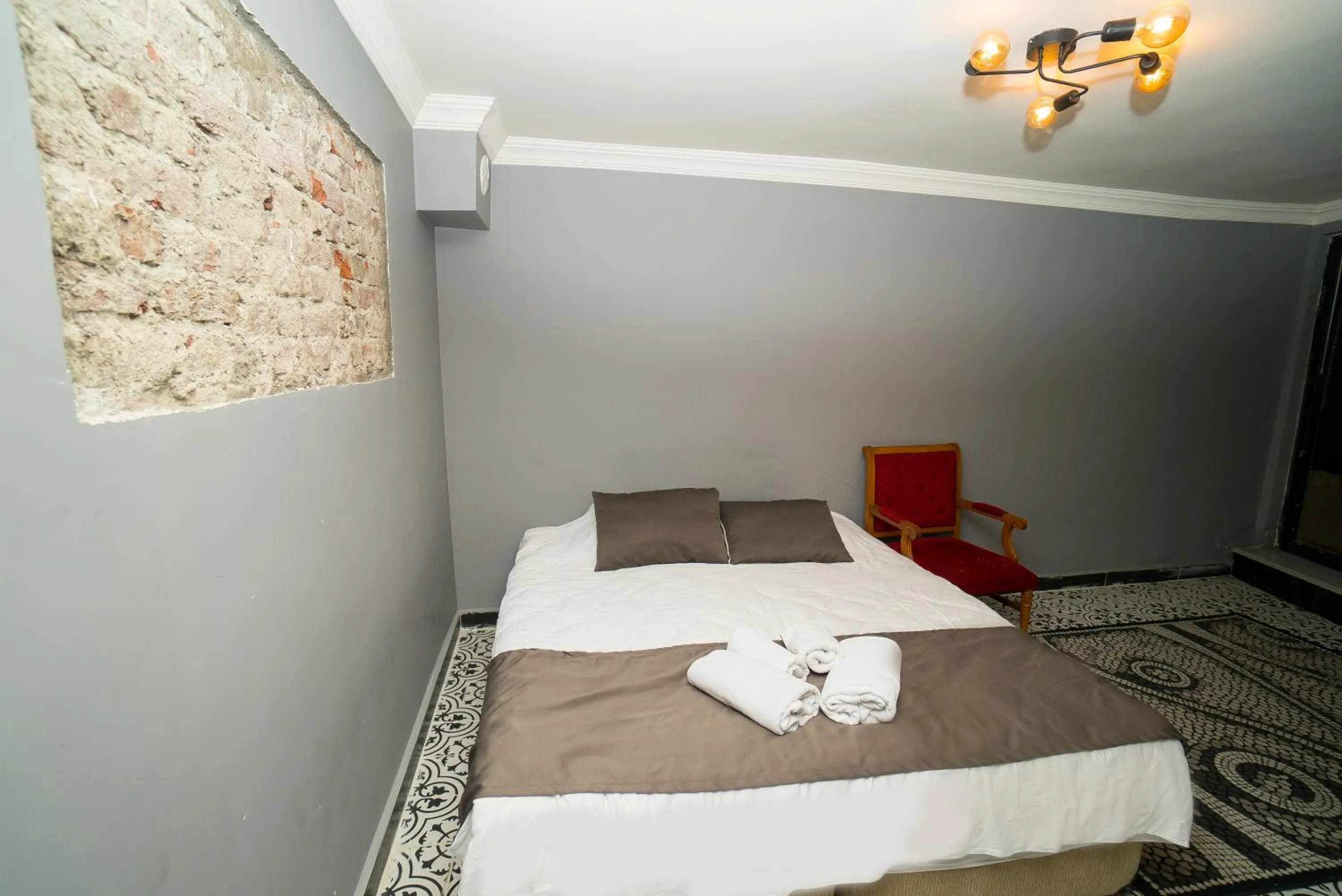 Photo of the whole room, Bed in HHK Hotel