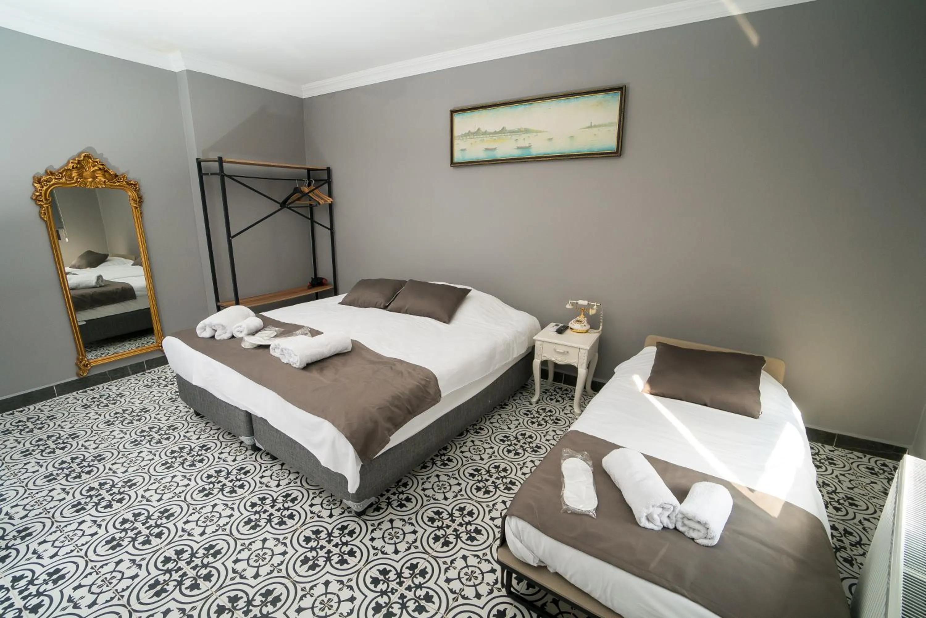 Photo of the whole room, Bed in HHK Hotel