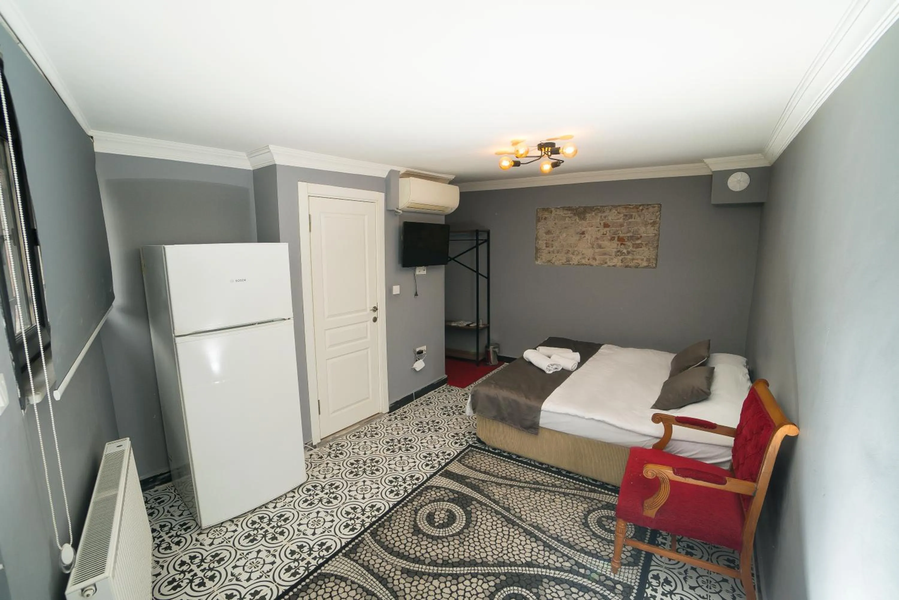 Photo of the whole room, Bed in HHK Hotel