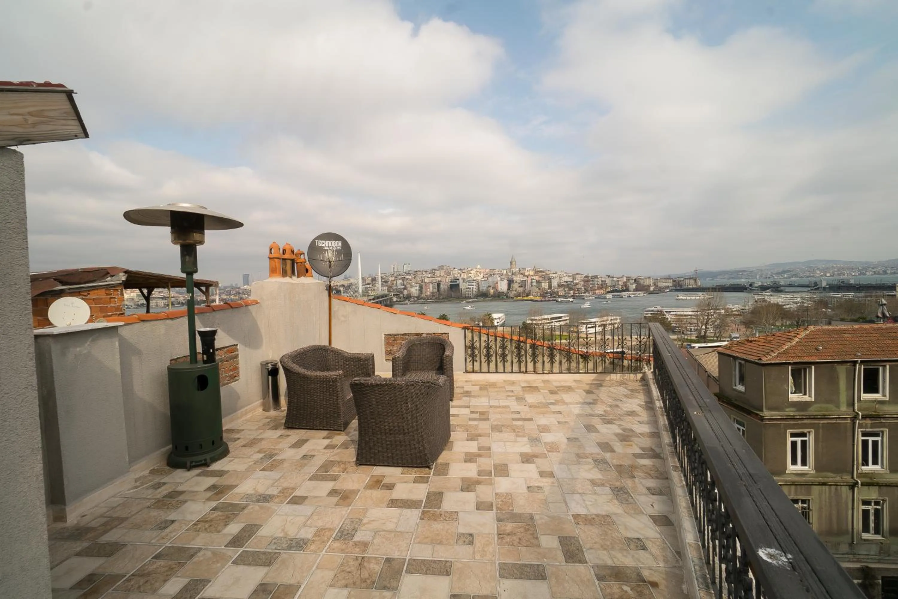 Balcony/Terrace in HHK Hotel