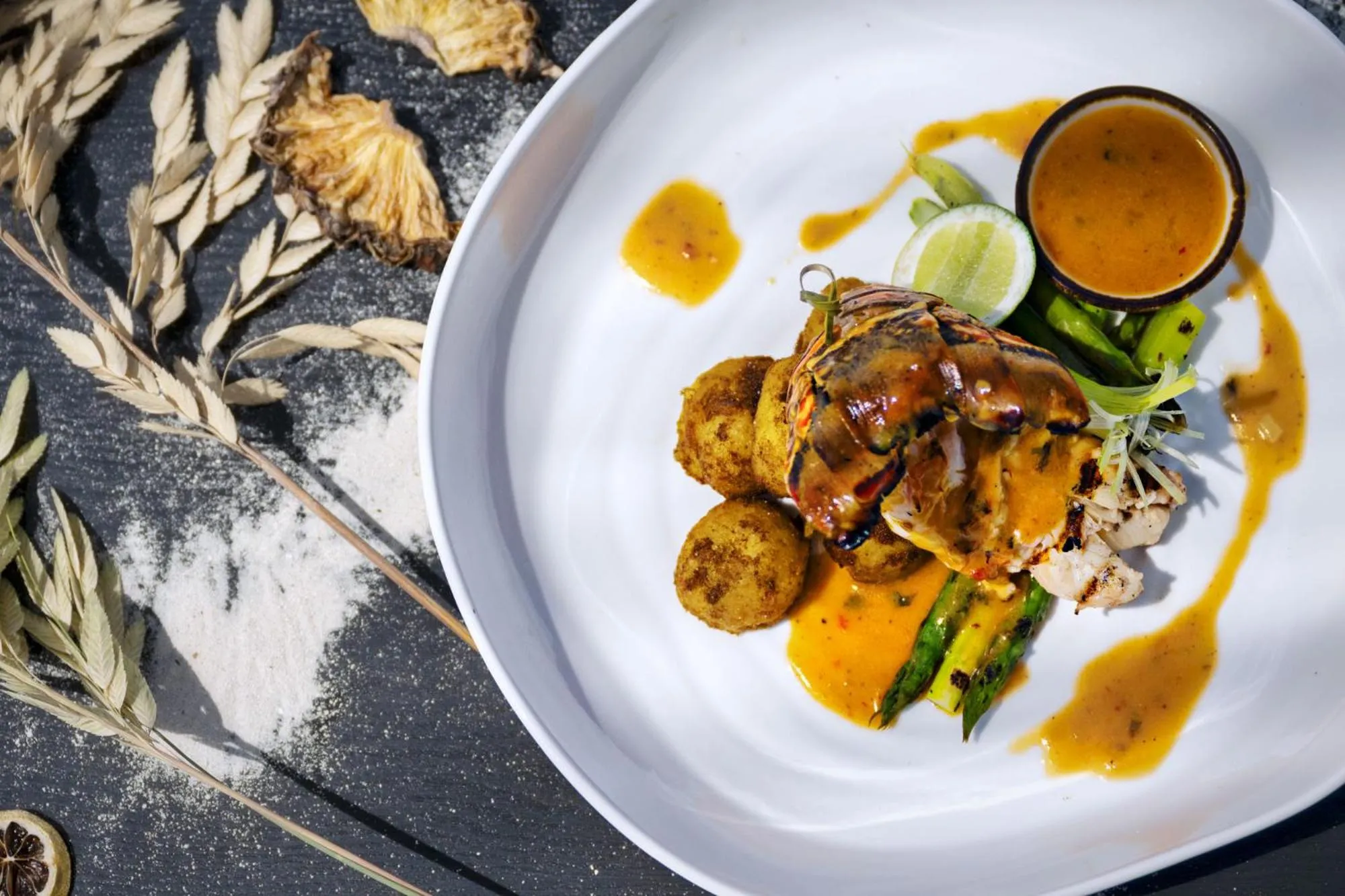 Restaurant/places to eat in Wymara Resort & Villas