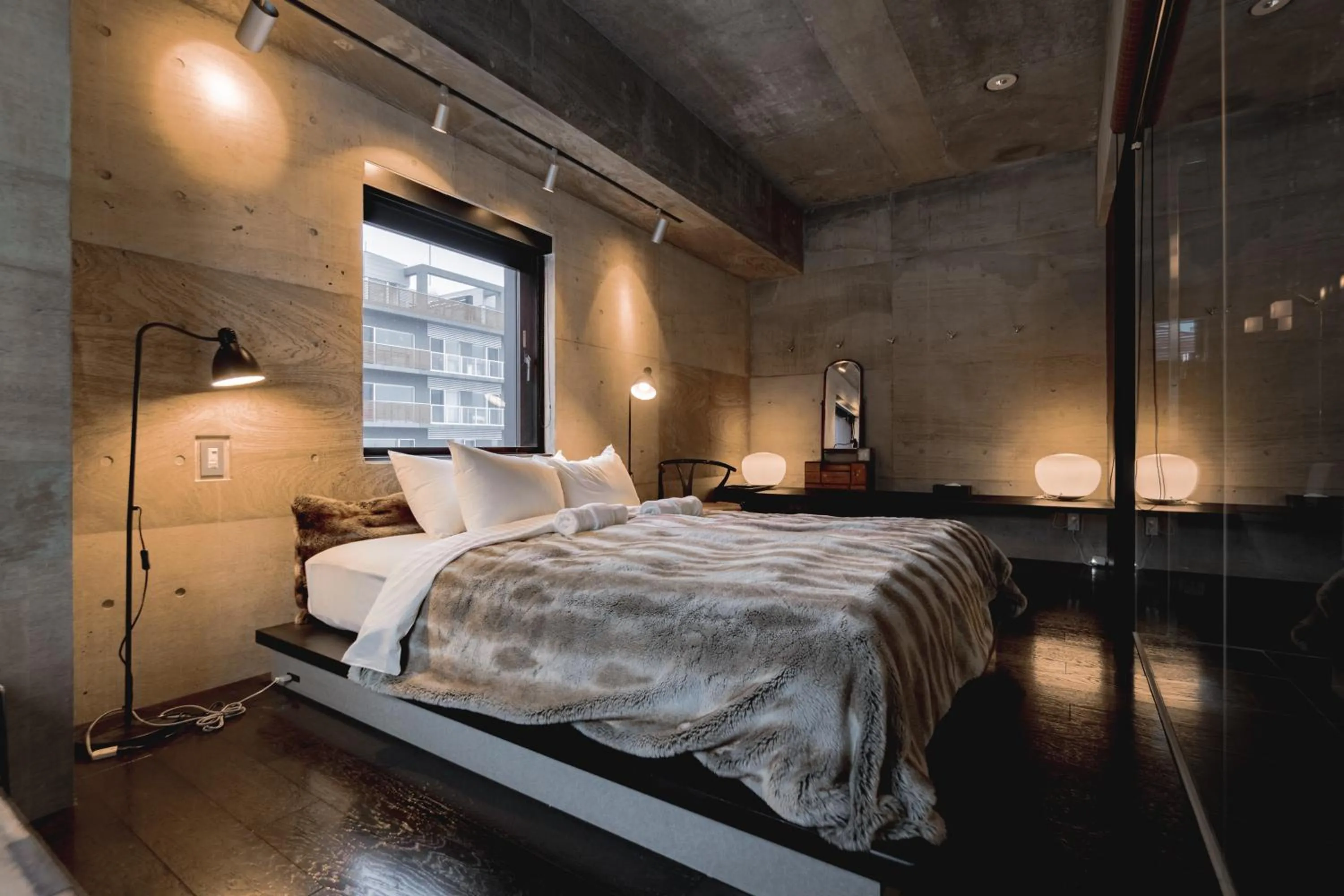 Bedroom, Bed in Suiboku