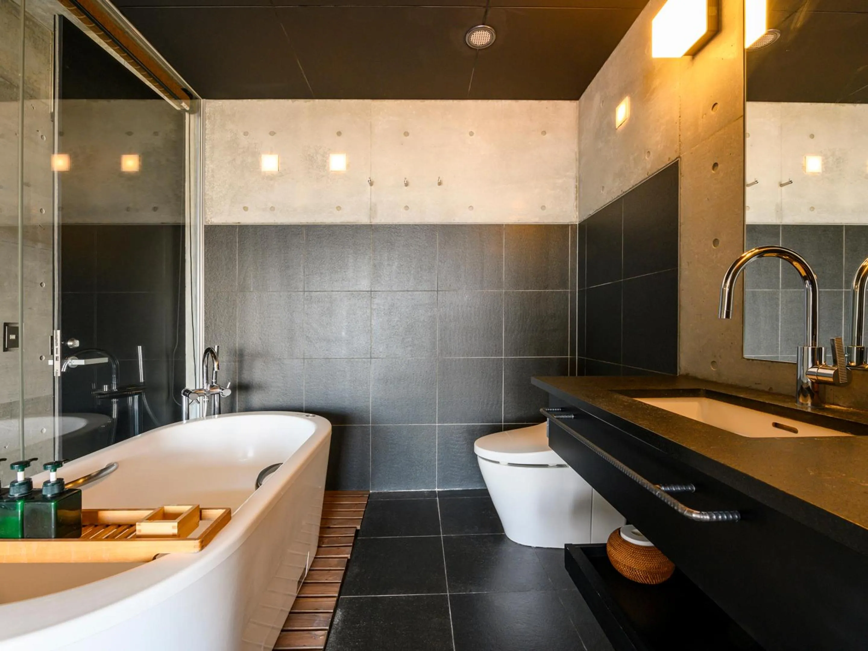 Bathroom in Suiboku