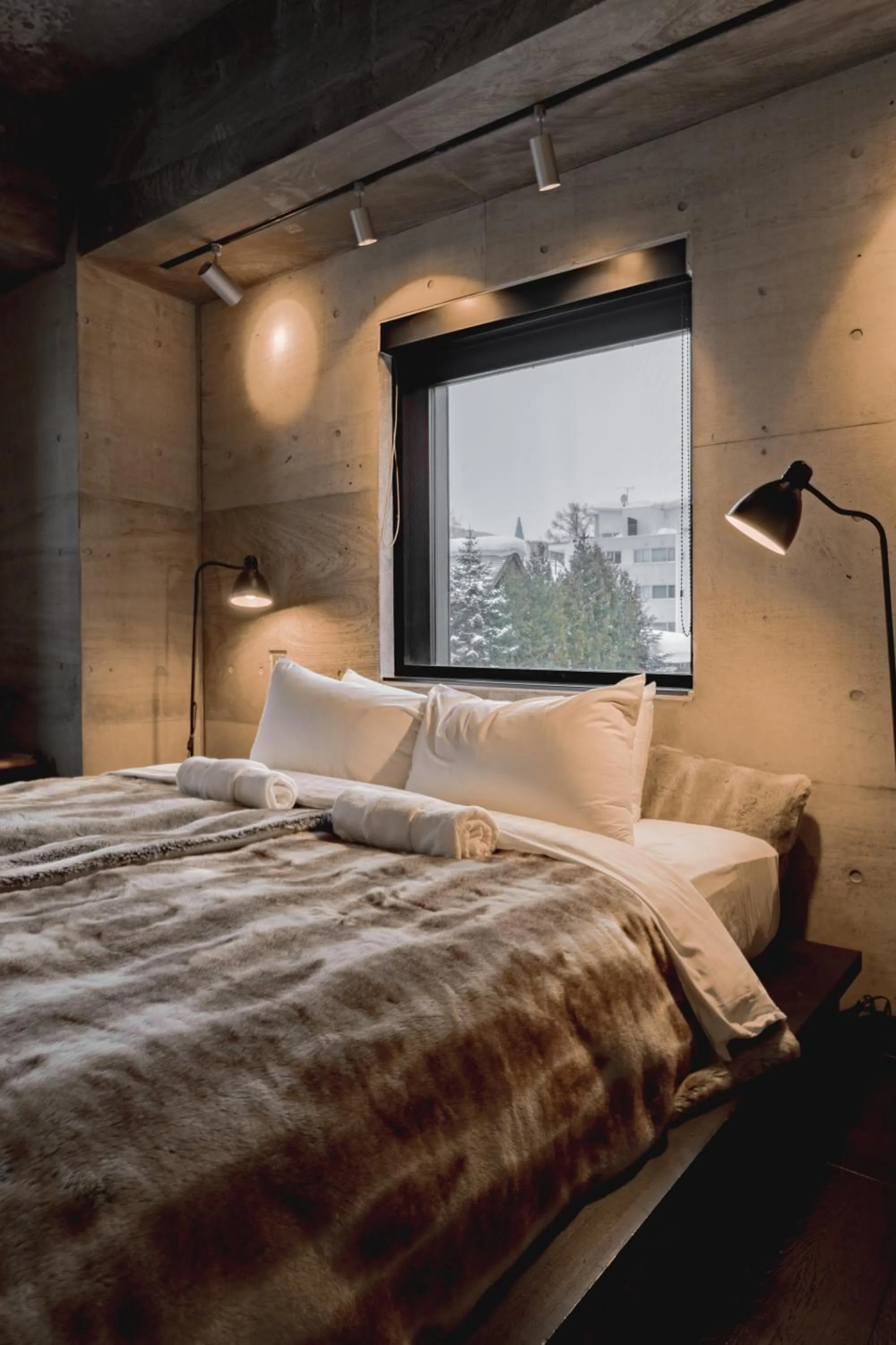 Bedroom, Bed in Suiboku