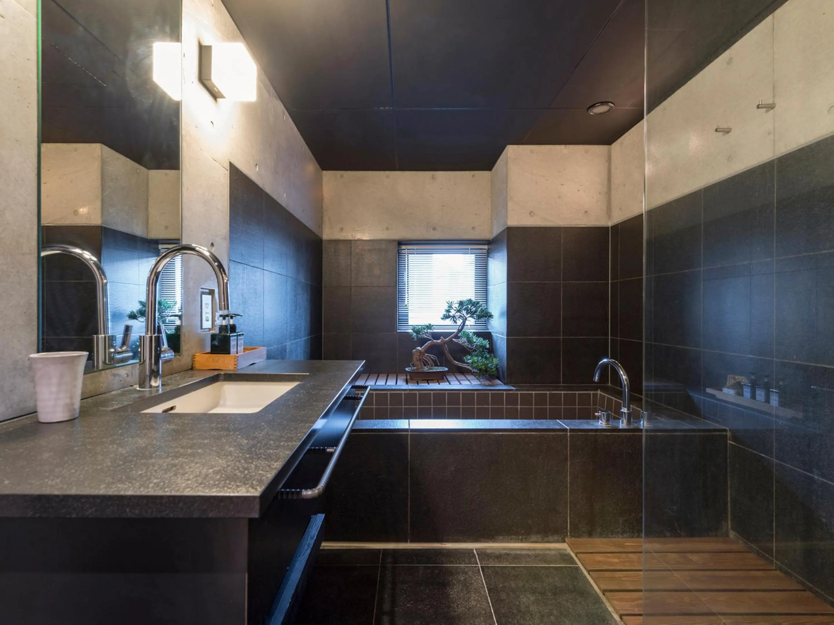 Bathroom in Suiboku