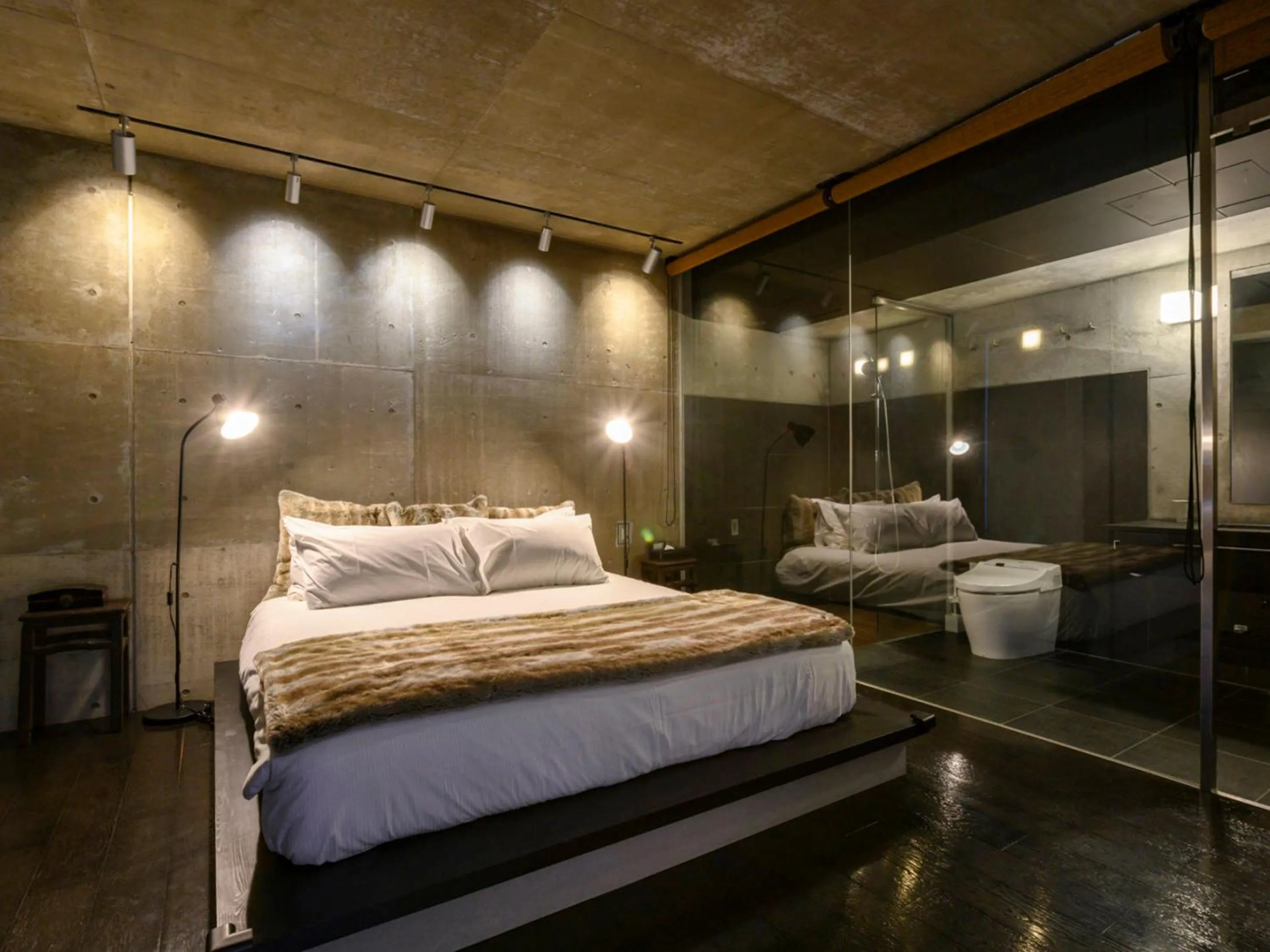 Bedroom, Bed in Suiboku