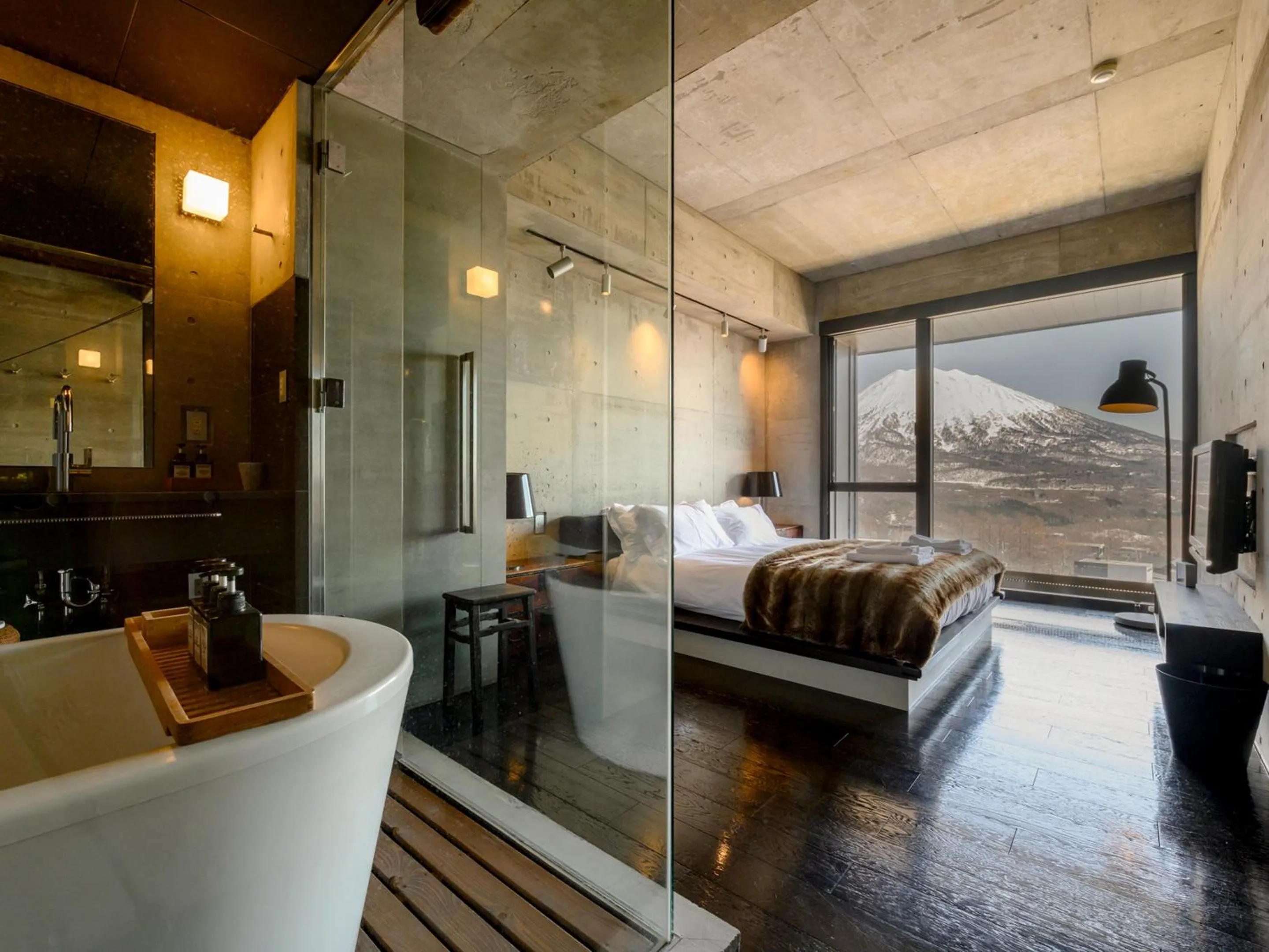 Bathroom, Bed in Suiboku