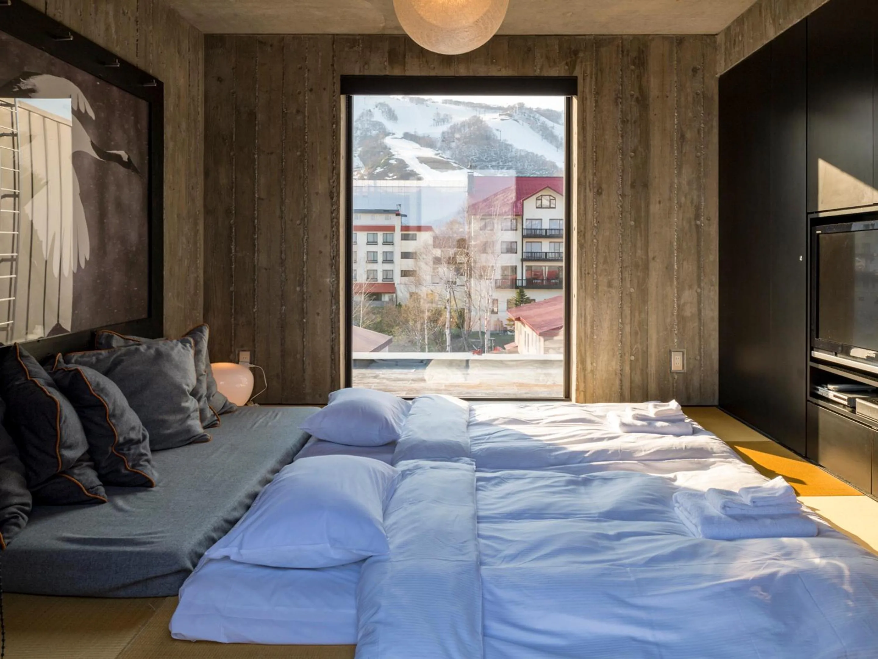 Bedroom, Bed in Suiboku
