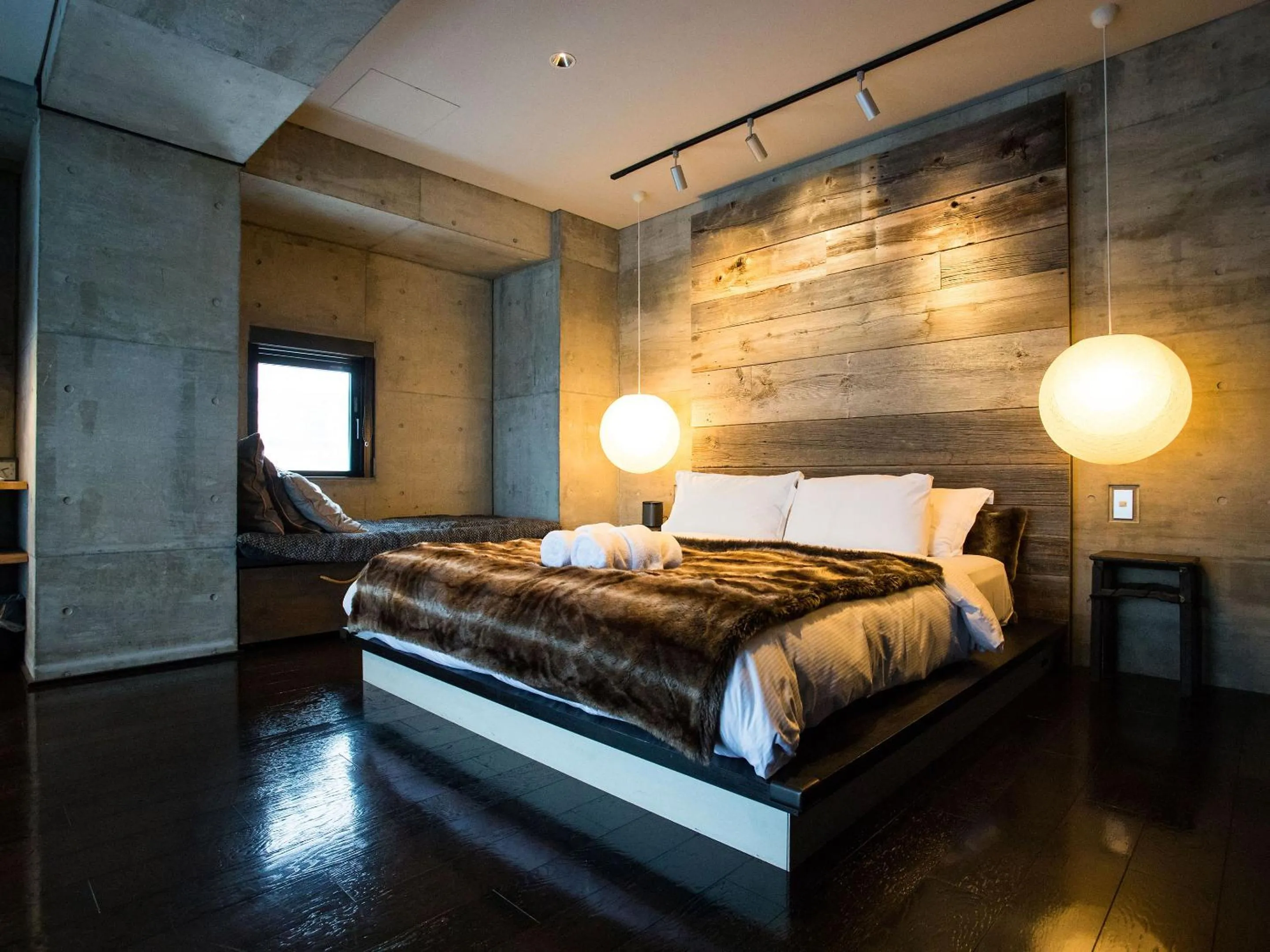 Bedroom, Bed in Suiboku
